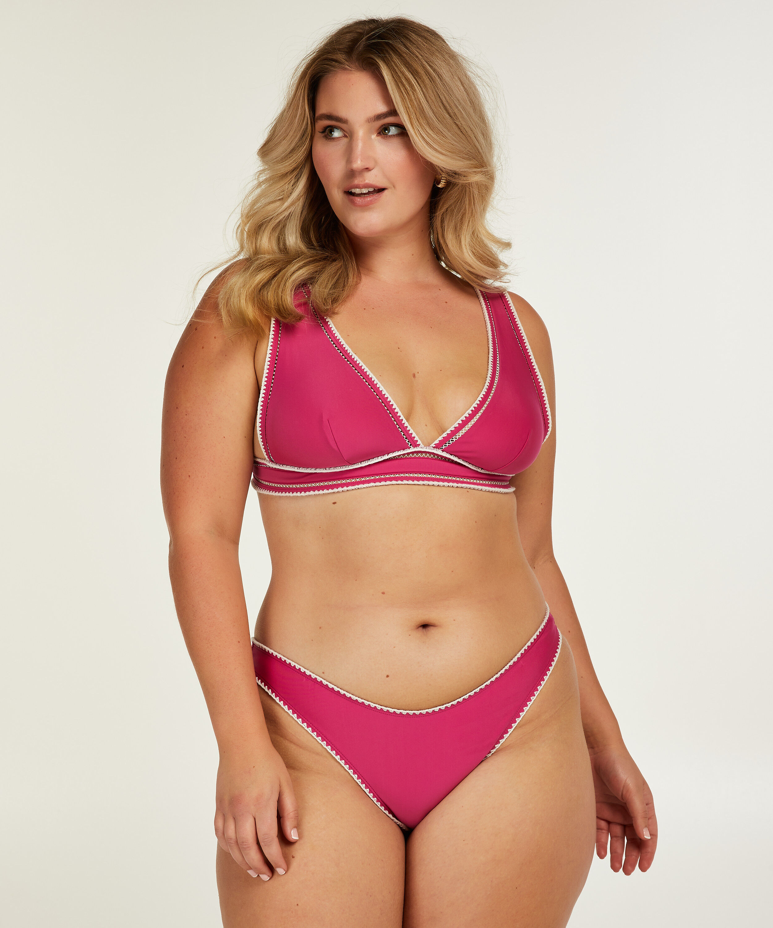 Maya h&oslash;yt sk&aring;ret bikinitruse, Rosa