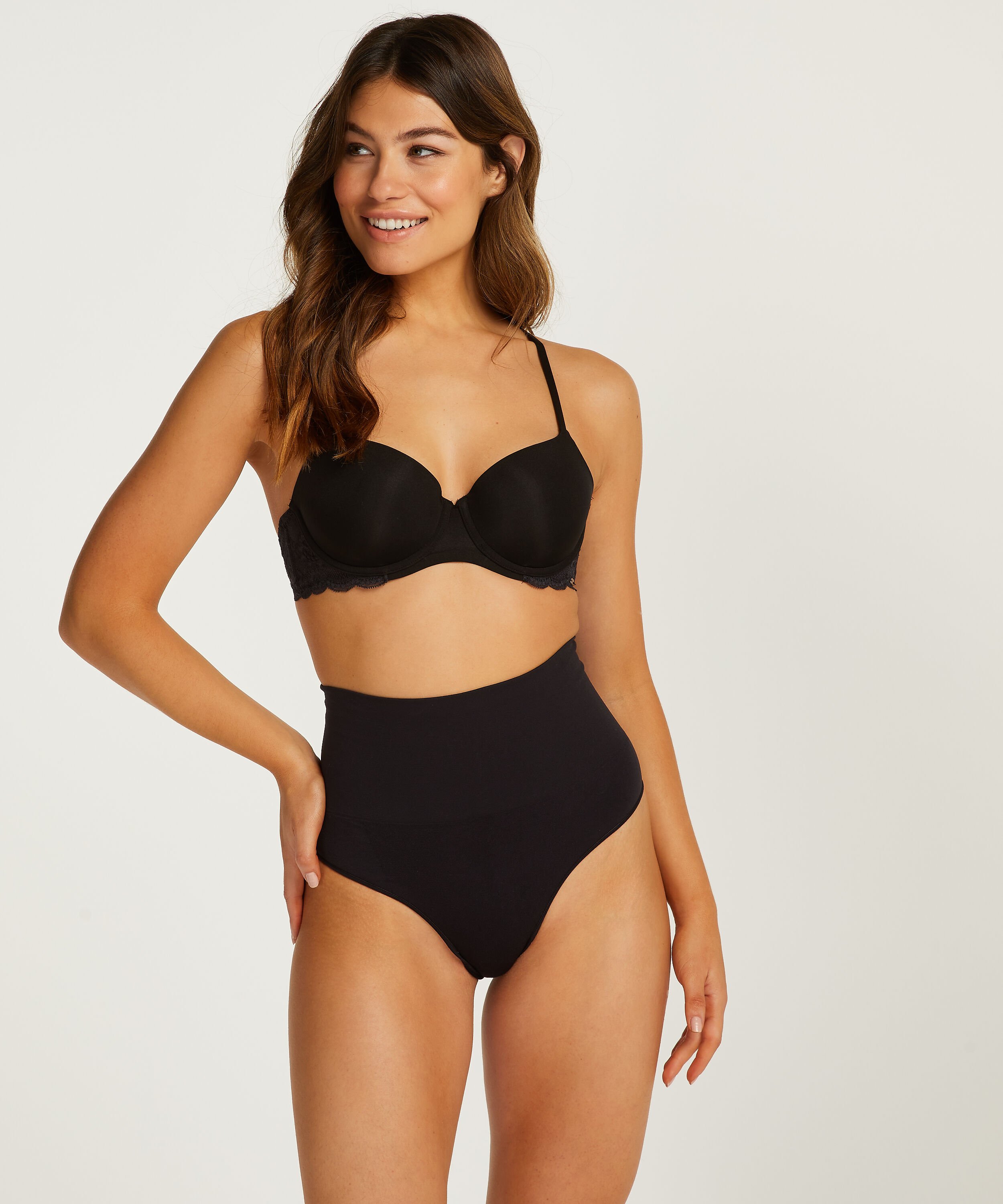 Strammende h&oslash;ylivet thong, Svart