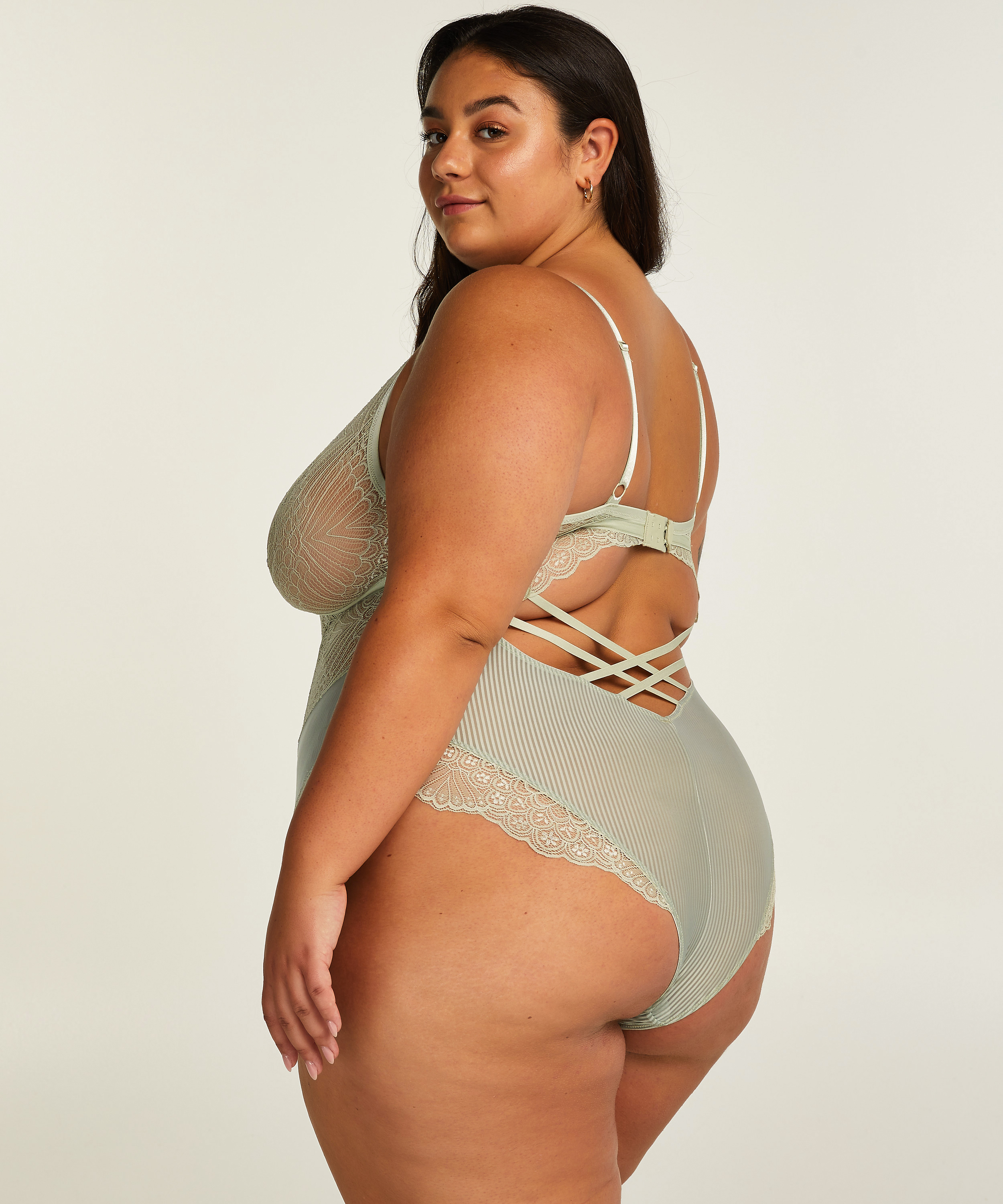 Naomi Body, Grønn, main