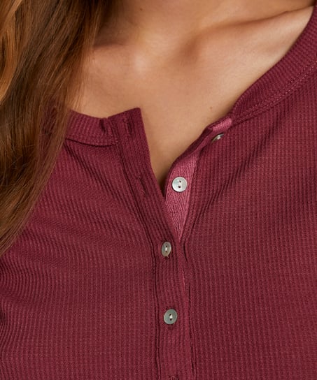 Pysjamatopp, R&oslash;d