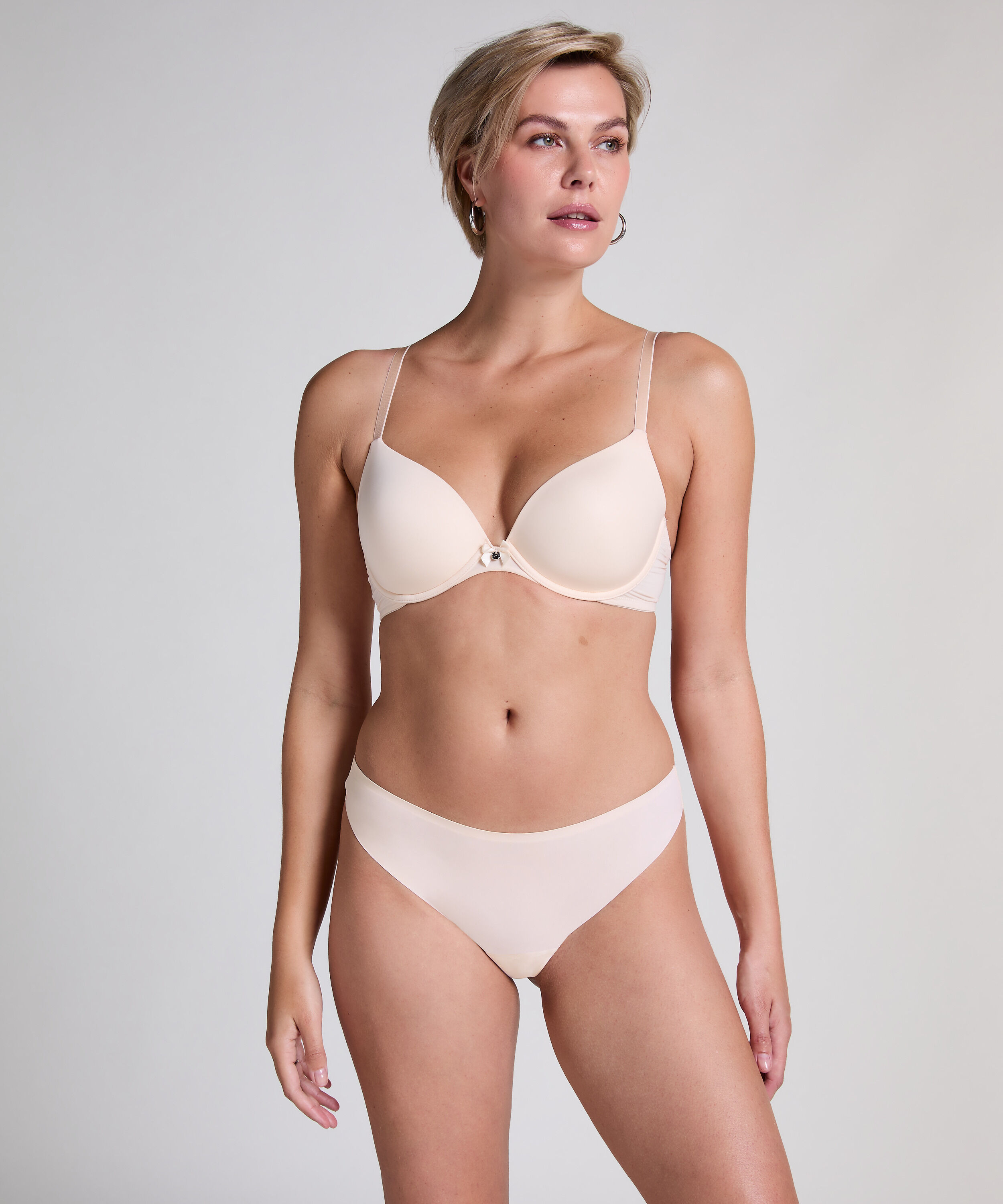 Usynlig grunnleggende thong, Beige