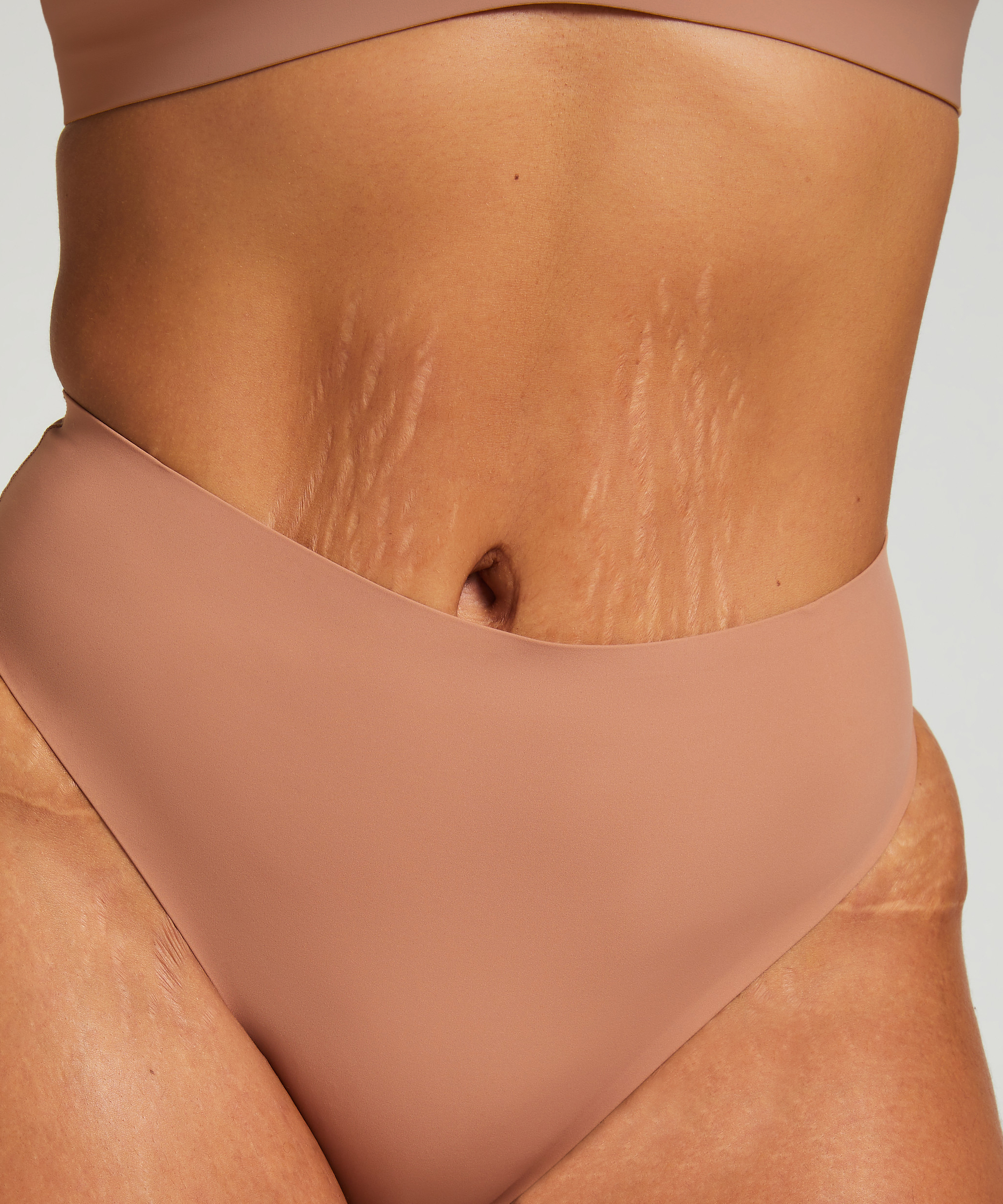 G-streng Smooth, Brun, main