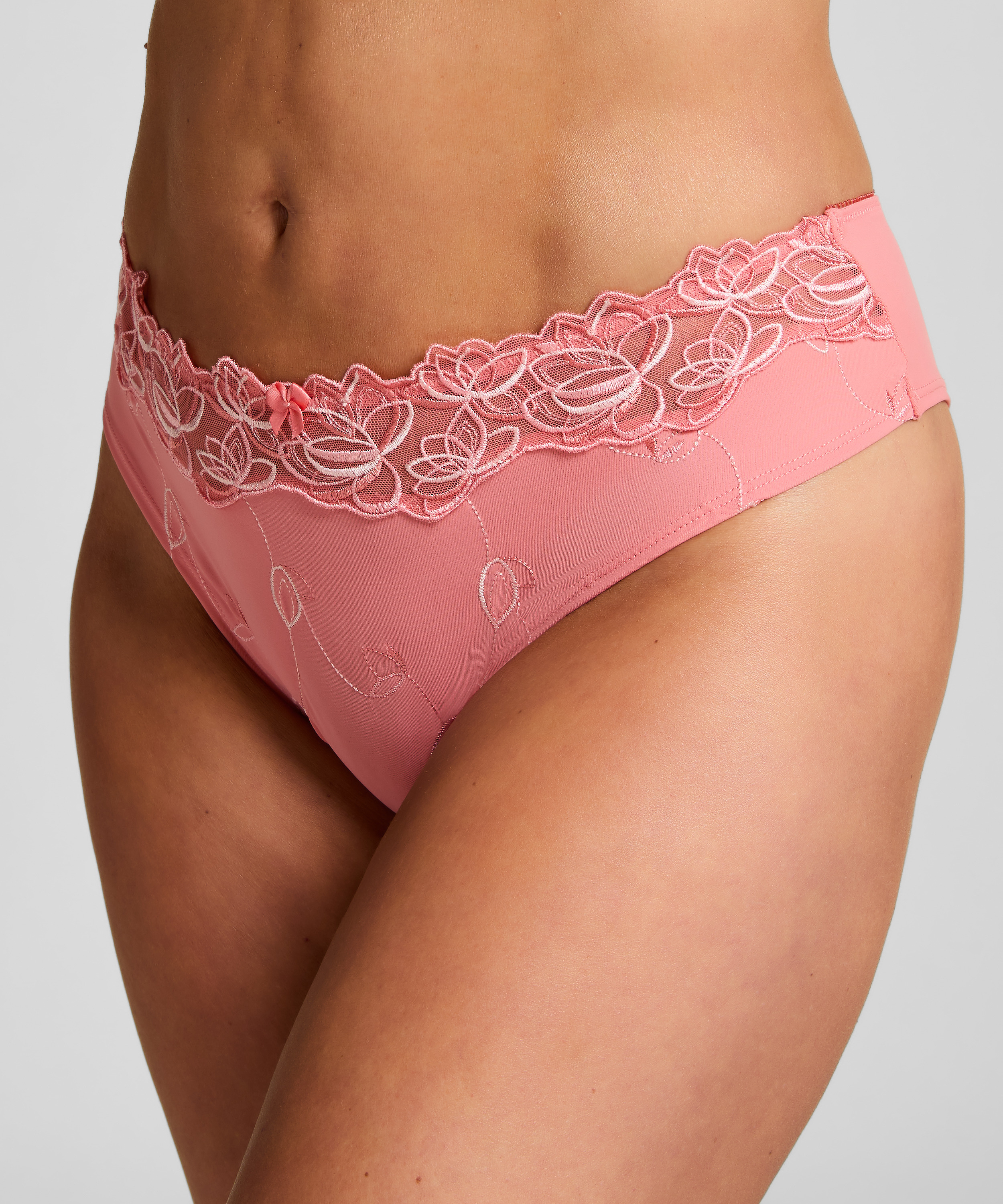 Brasiliansk Diva, Rosa, main