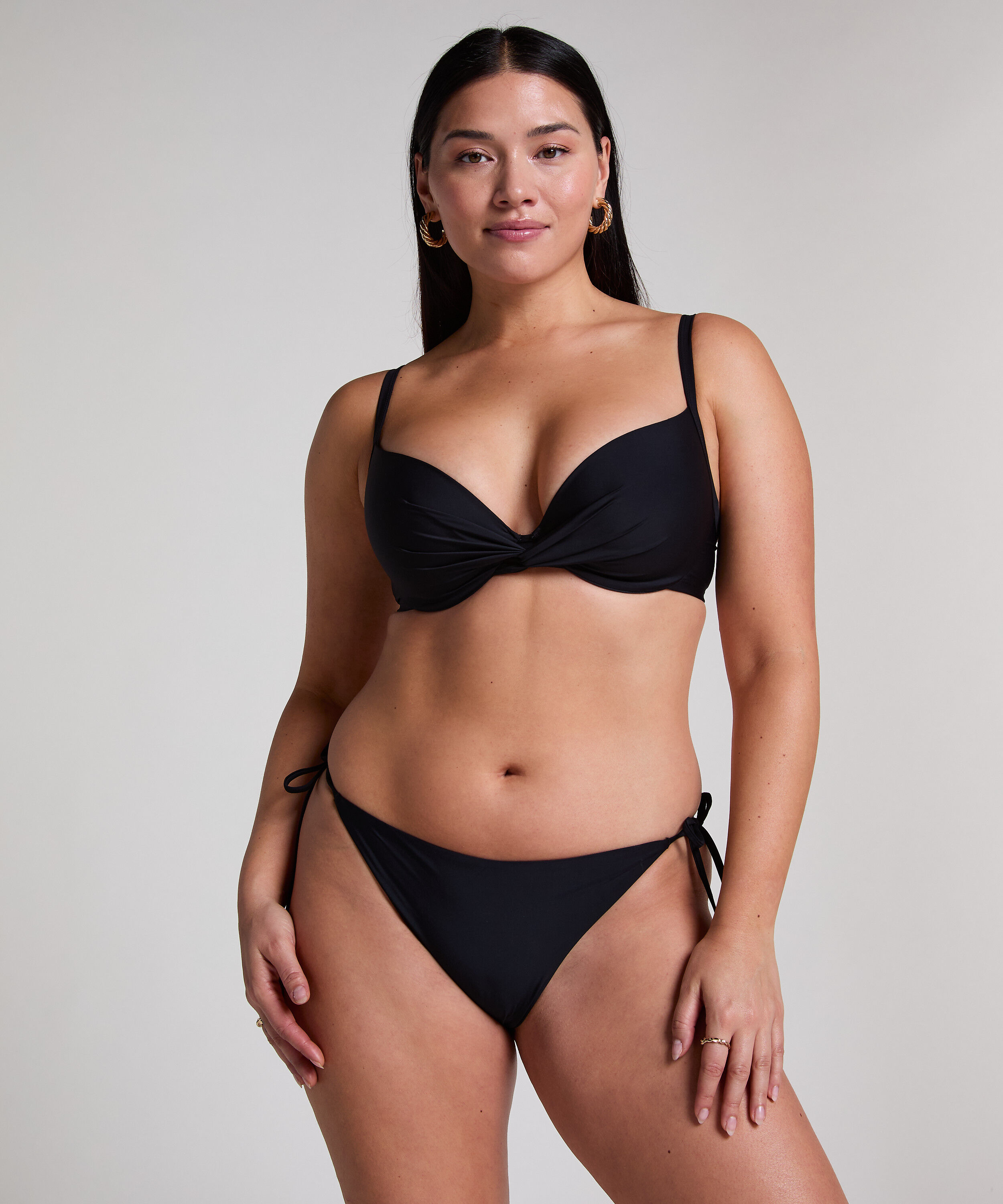 Luna Cheeky Bikinitruse, Svart