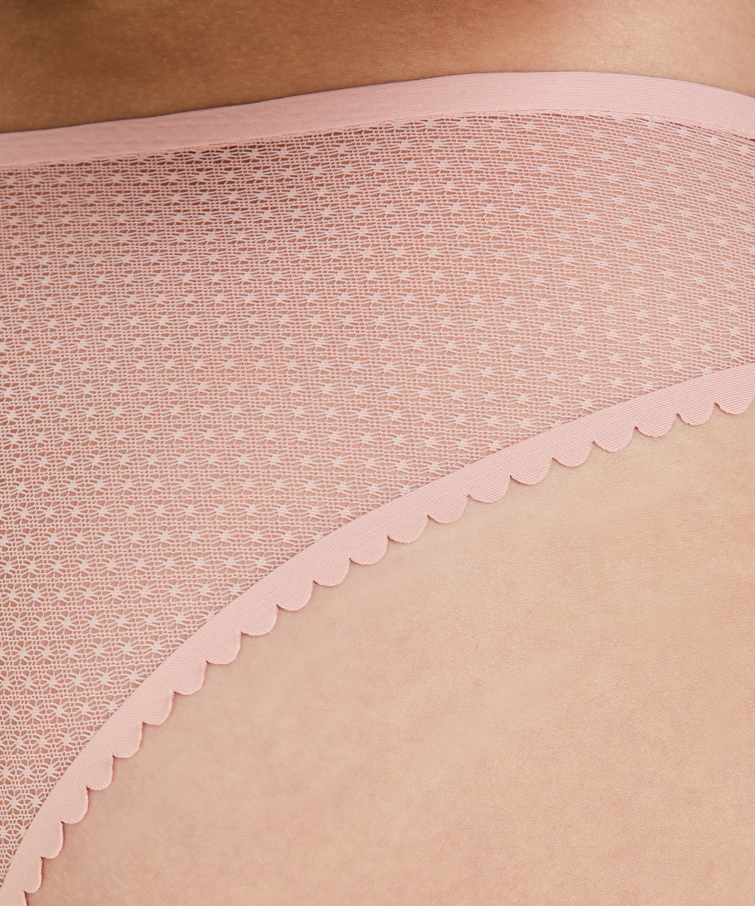 Usynlig brasiliansk truse, Rosa, main