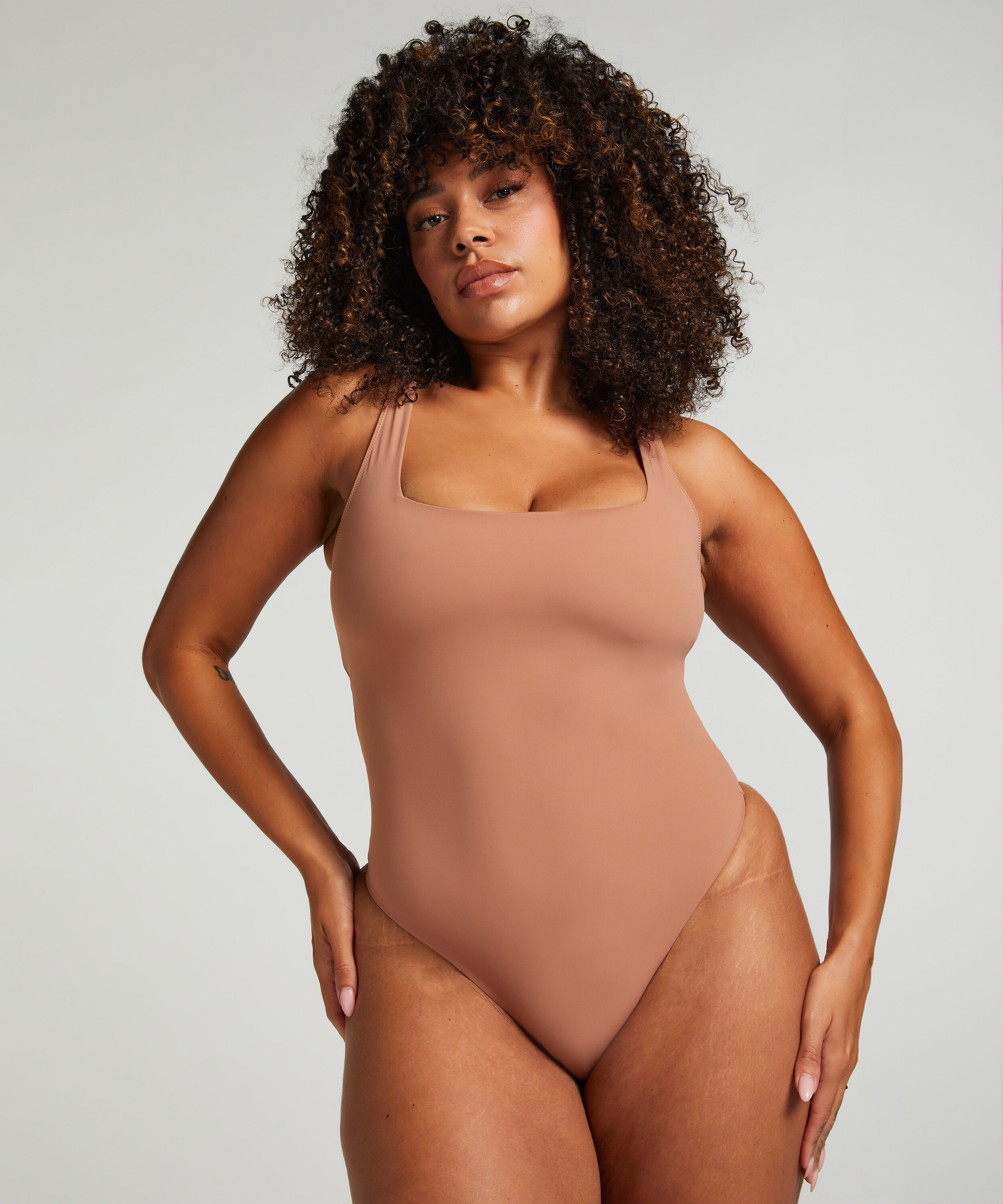 Smooth body, Brun
