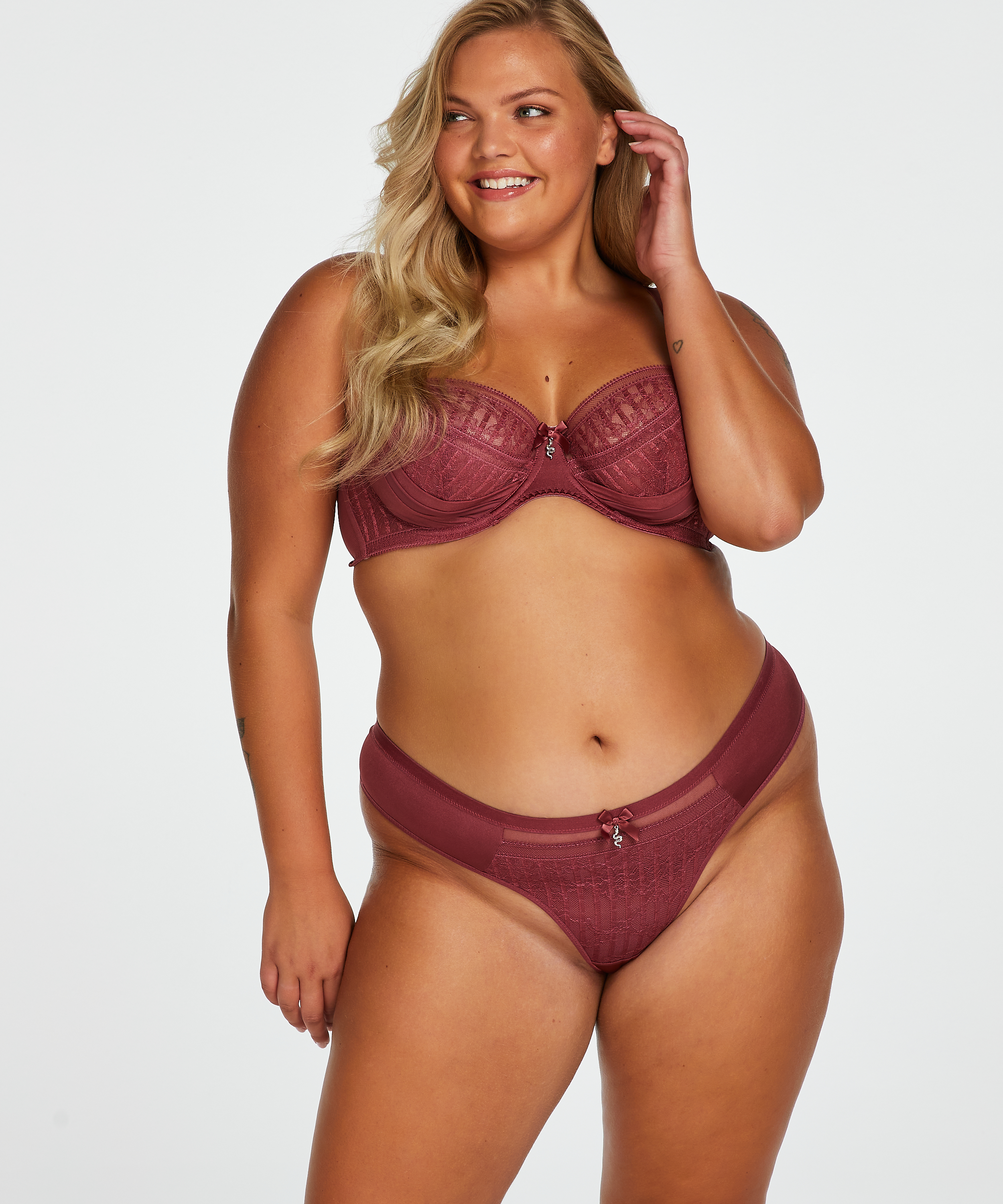 Kriss g-streng I AM Danielle, Rød, main