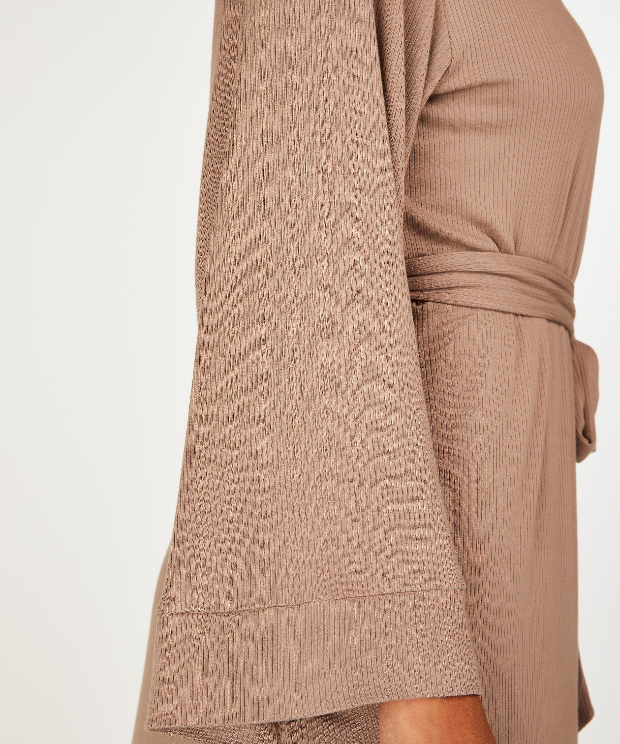 Ribbet kimono, Brun, main