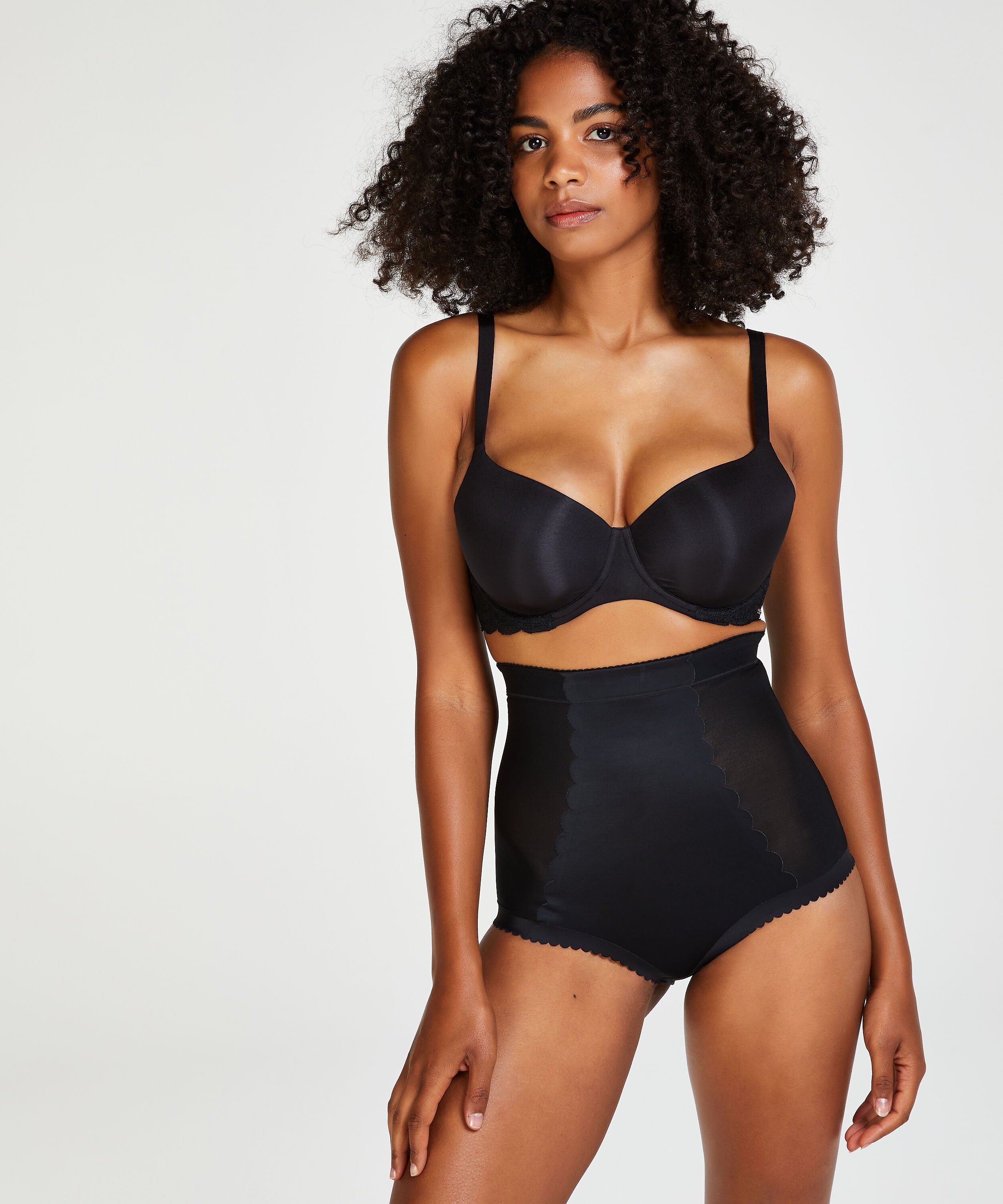 Skulpterende, takkete truse med høyt liv – Nivå 3, Svart