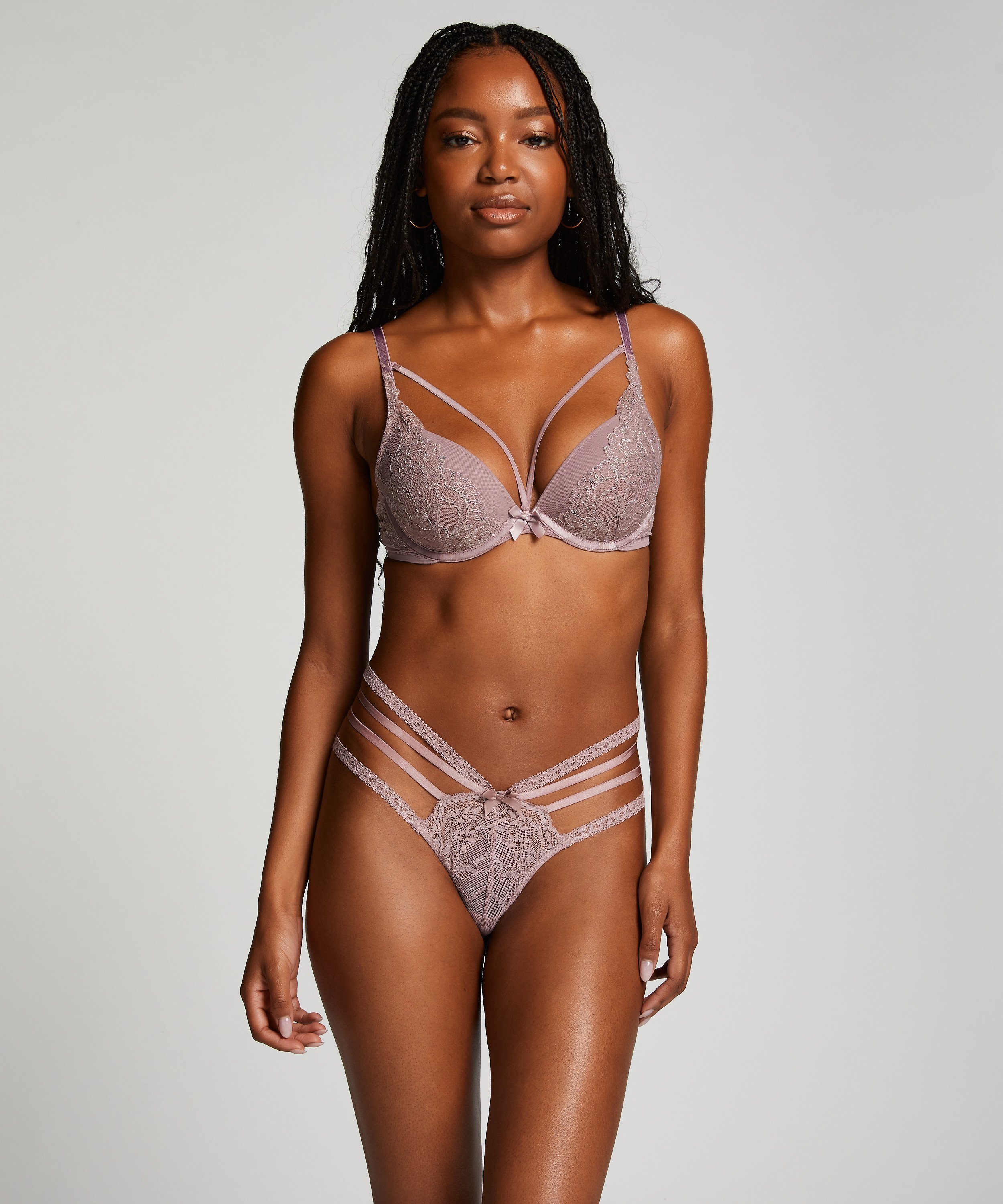 G-streng Lorraine, Lilla, main