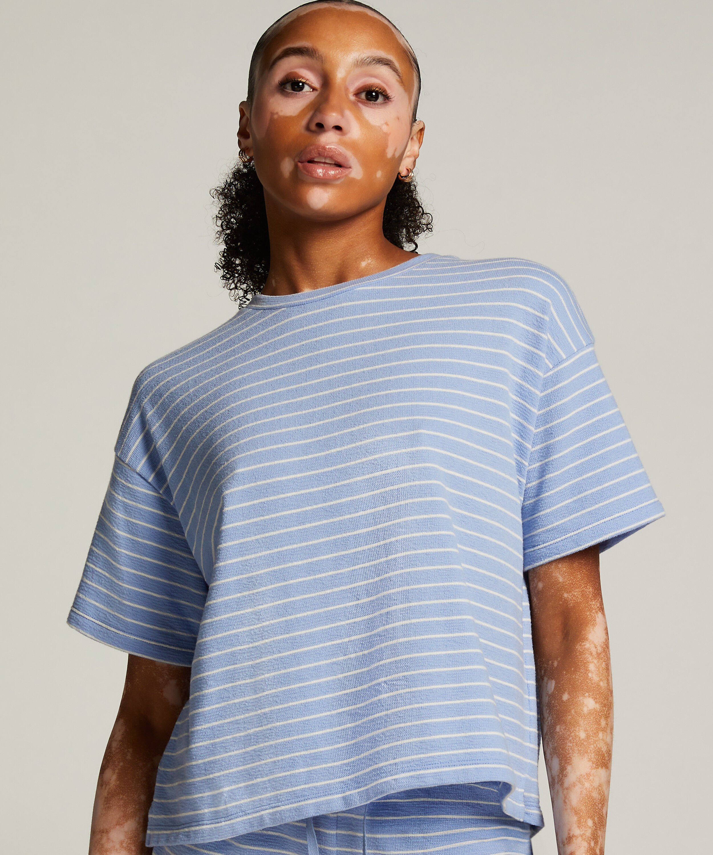 Pysjamastopp, Bl&aring;