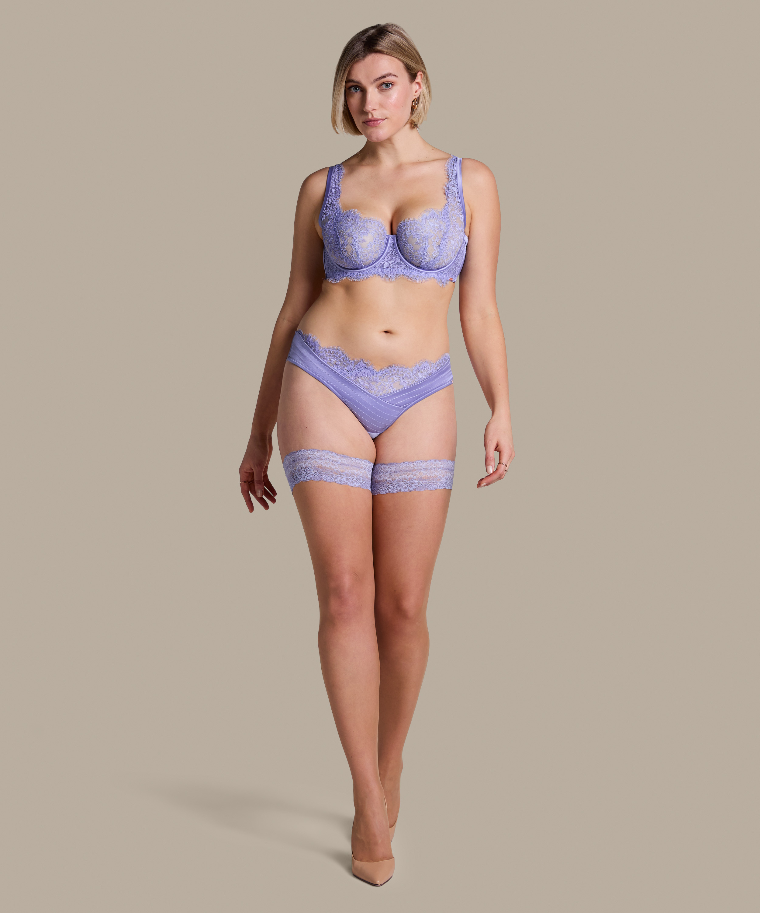 Stay-Up Charlie, Lilla, main