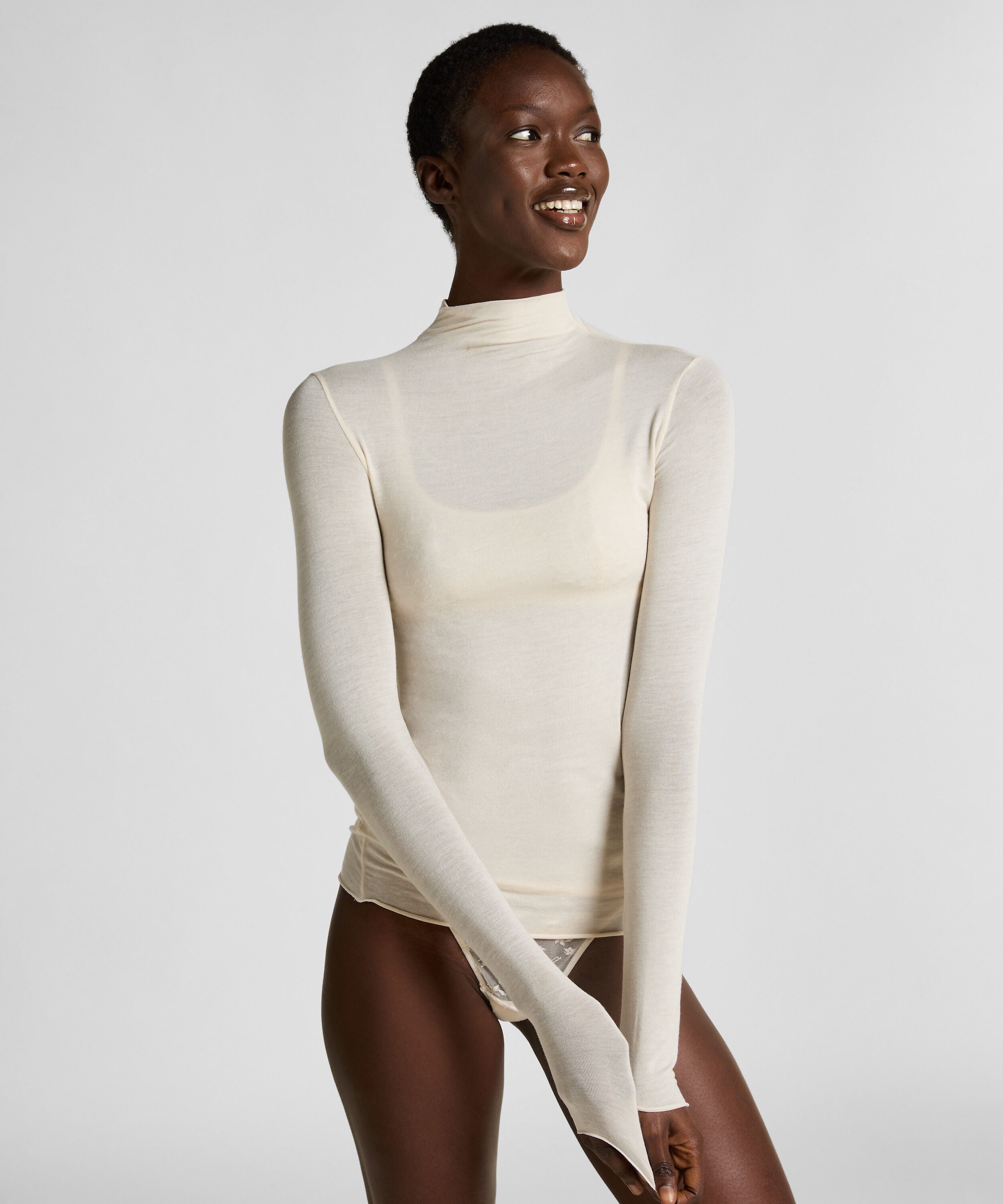 super soft cashmere-skjorte med høyhalset genser, Hvit super soft cashmere-skjorte med høyhalset genser, Hvit