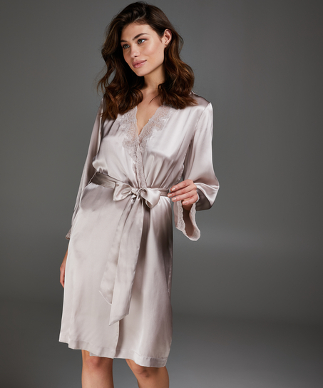 Silkekimono med blonder, Rosa