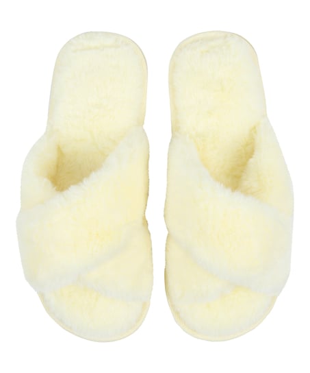 T&oslash;fler Lia, Gul