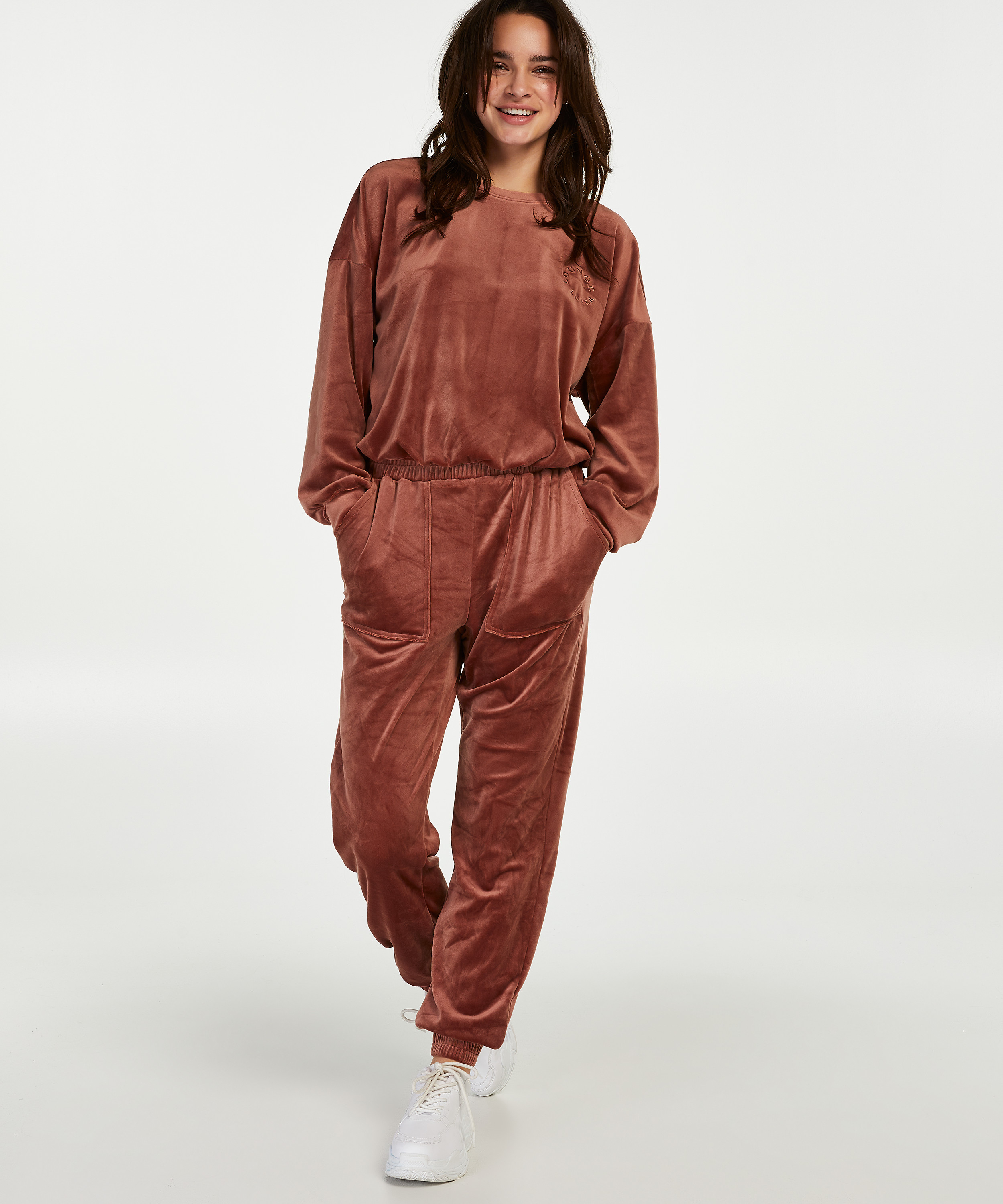 Topp i velur, Rosa, main