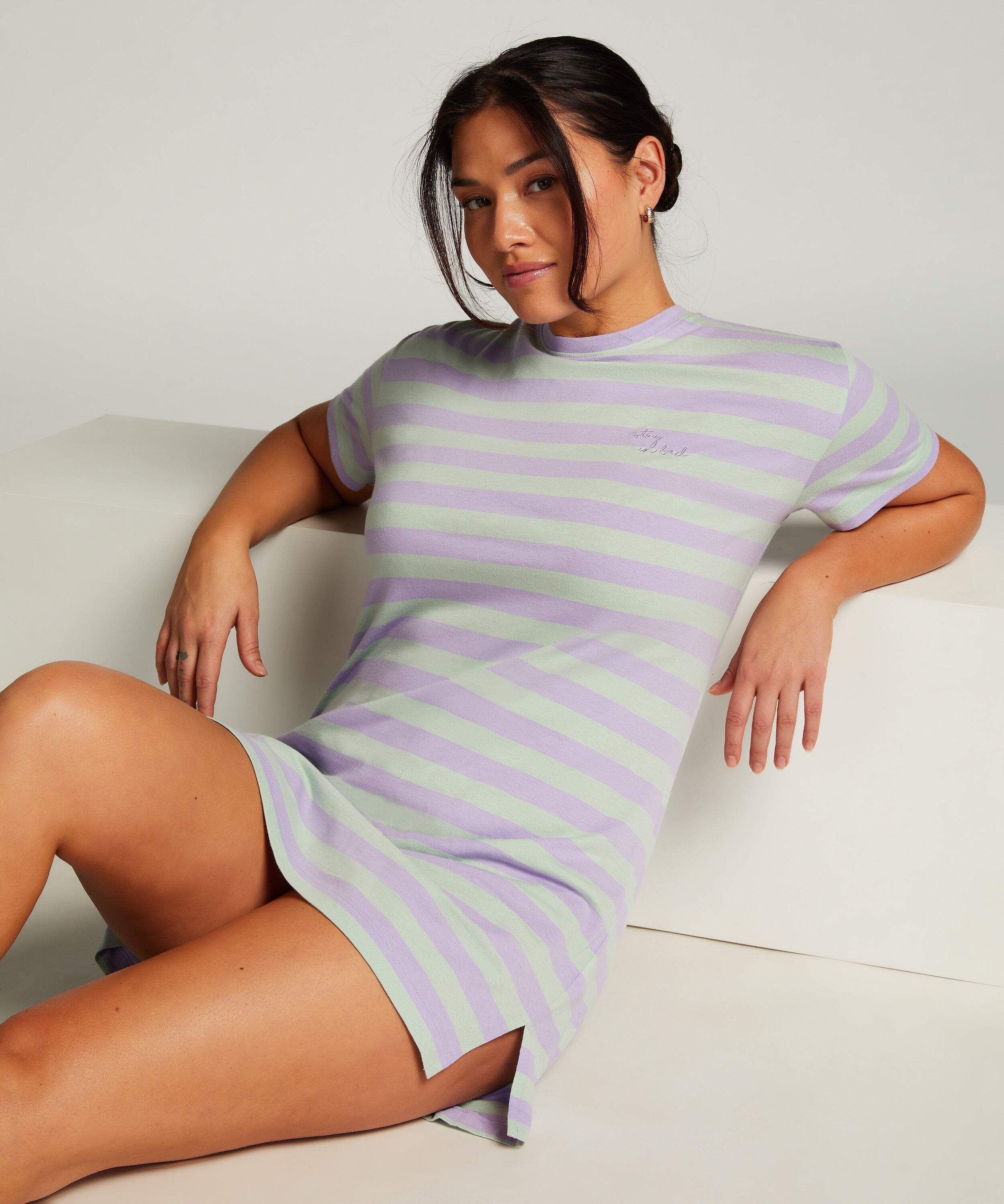 Nattskjorte med rund hals, Grønn