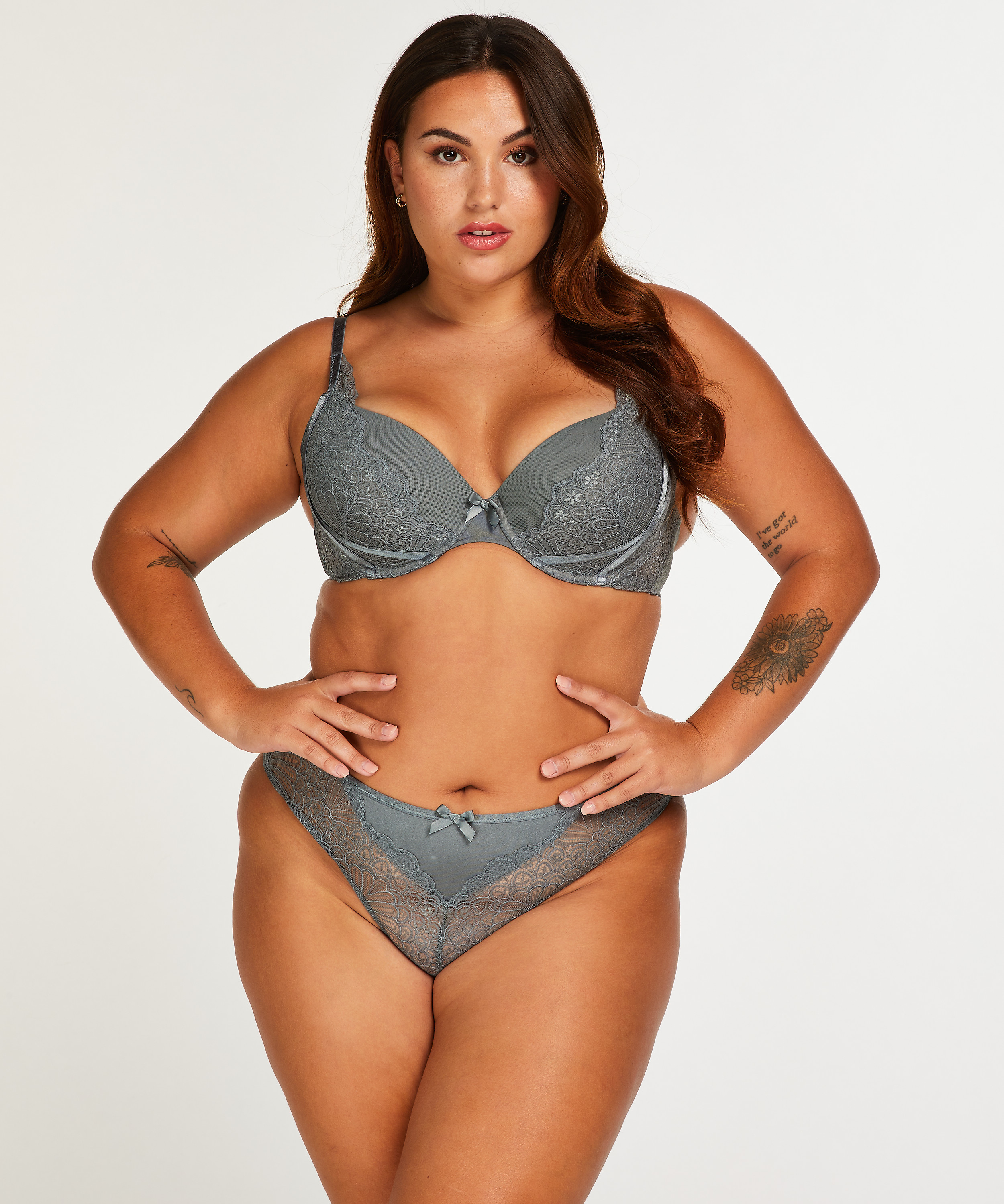 Naomi stringtruse, Blå, main