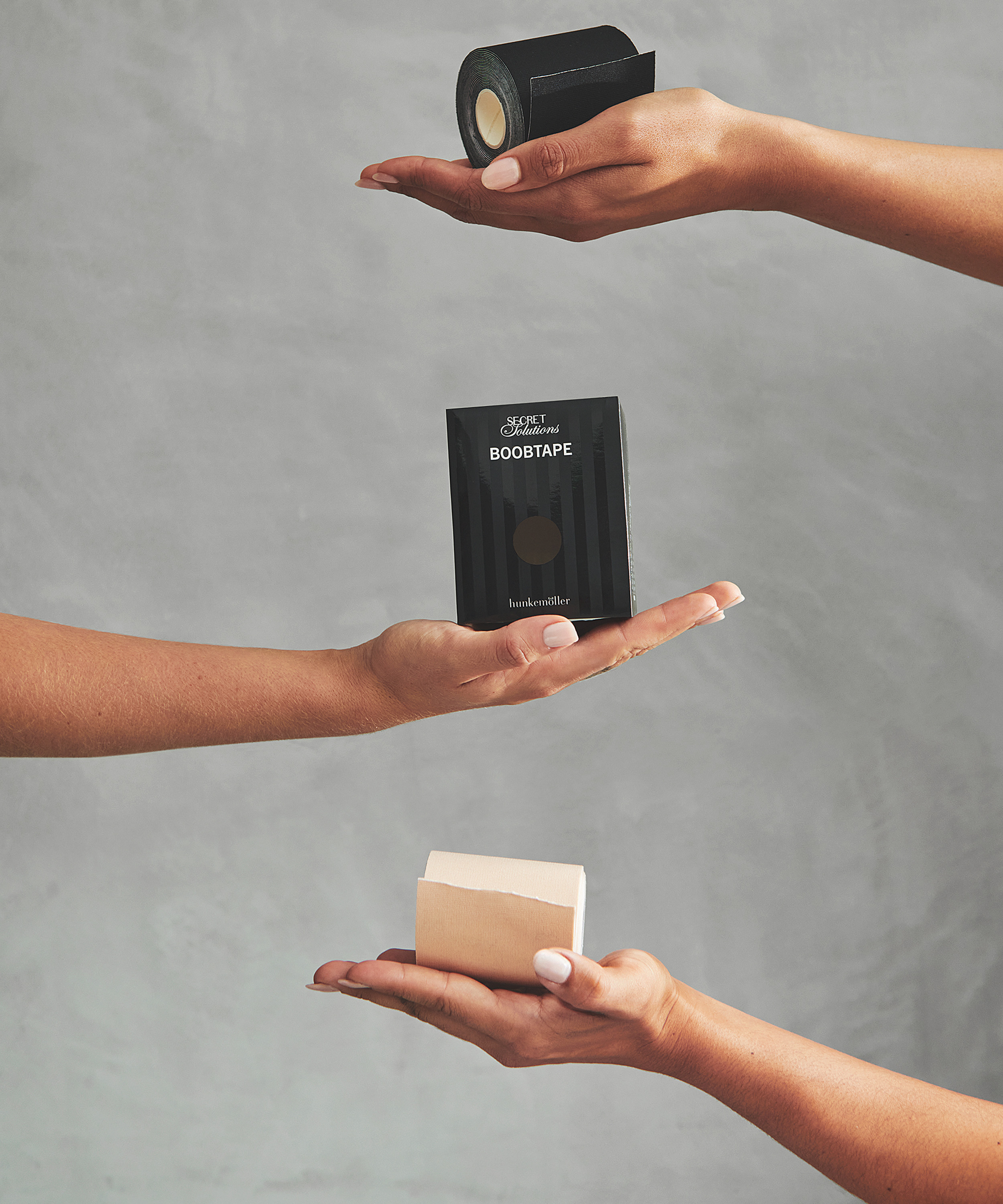 Brysttape, Svart, main