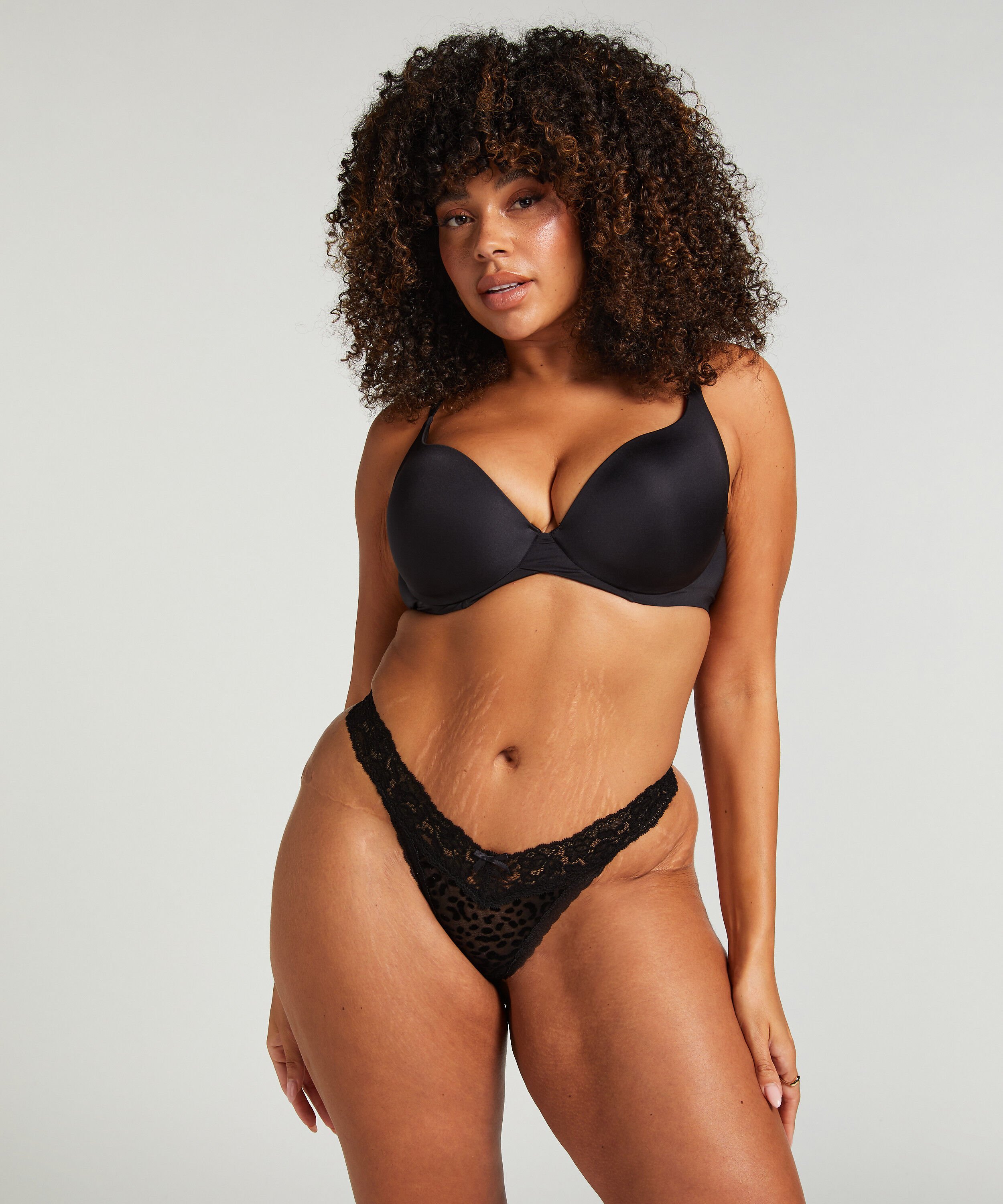 Marina ekstra lav g-streng, Svart