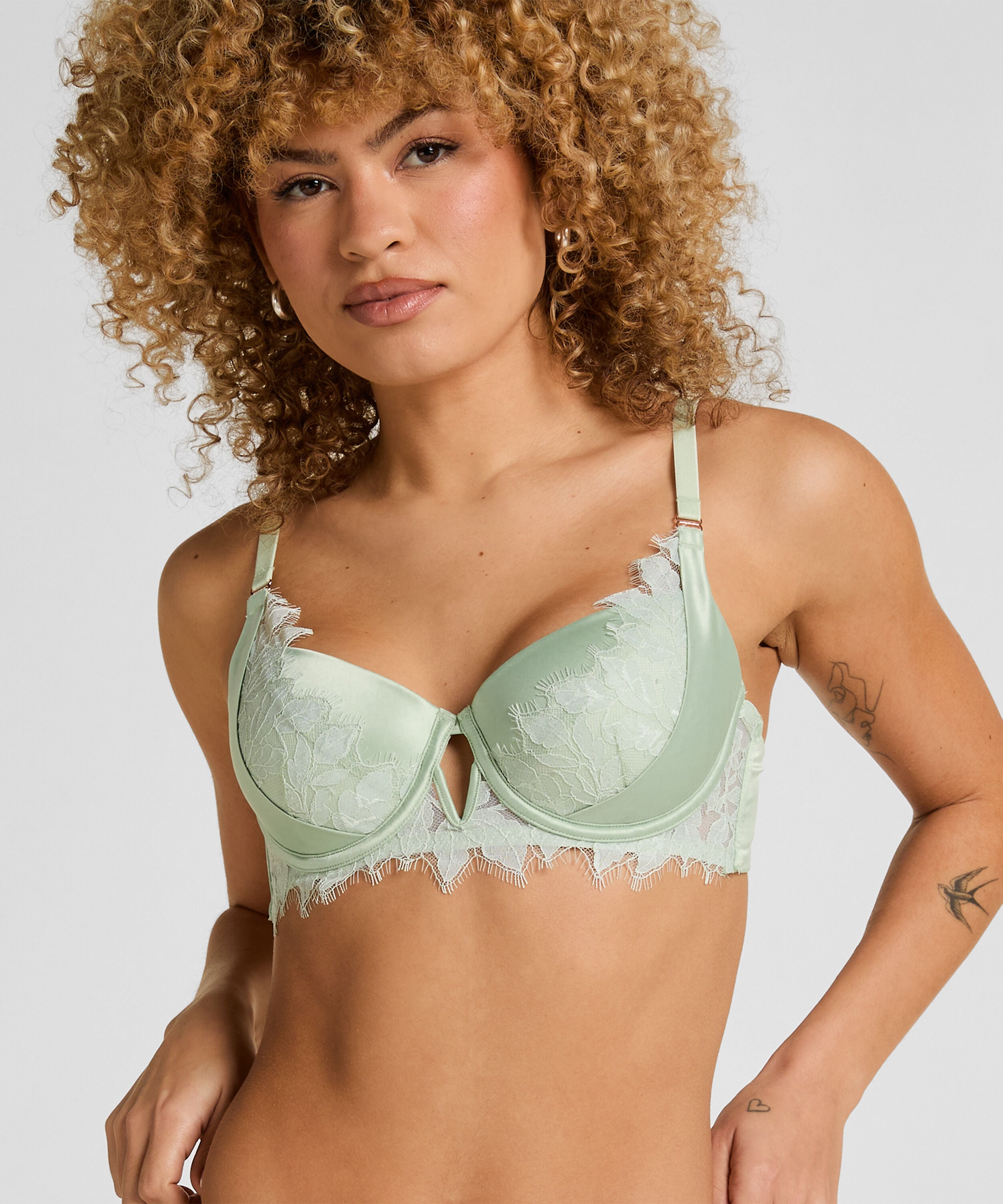 Malou Padded Bøyle-BH - Luksuriøs Blonde-BH, Grønn Malou Padded Bøyle-BH - Luksuriøs Blonde-BH, Grønn