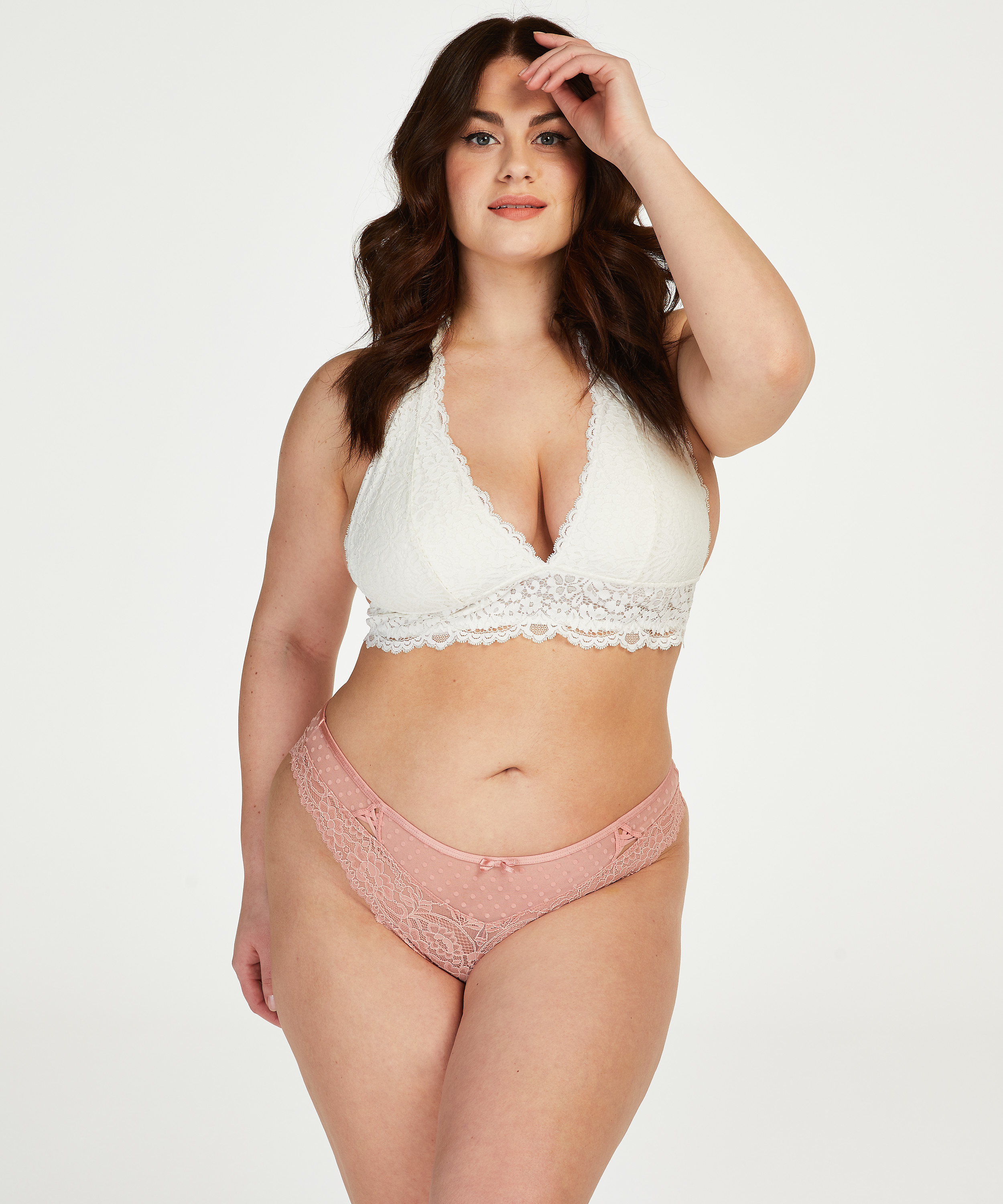 Irene brasilianer, Rosa, main