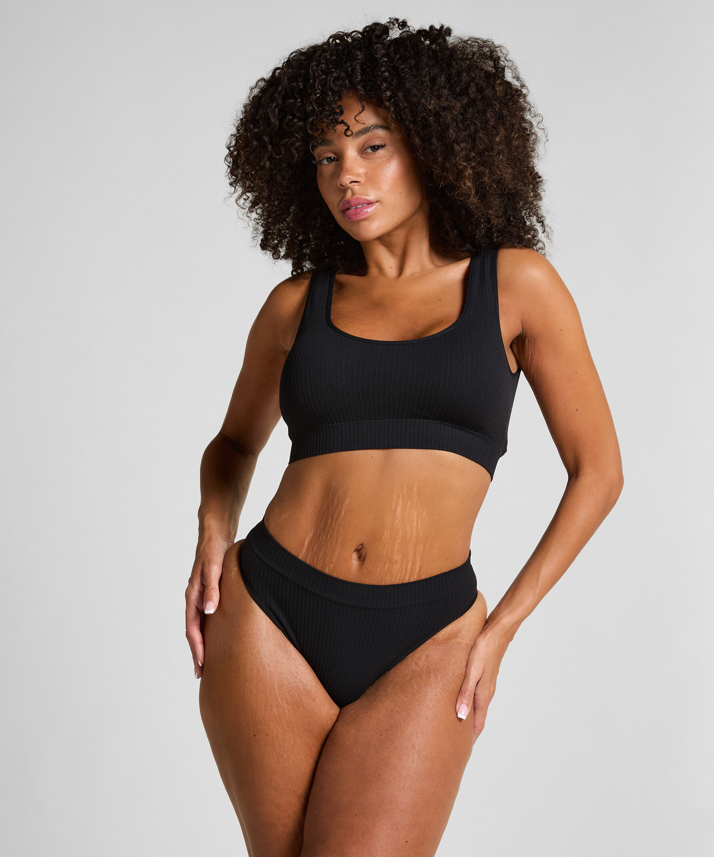 Brasiliansk truse Dianne, Svart