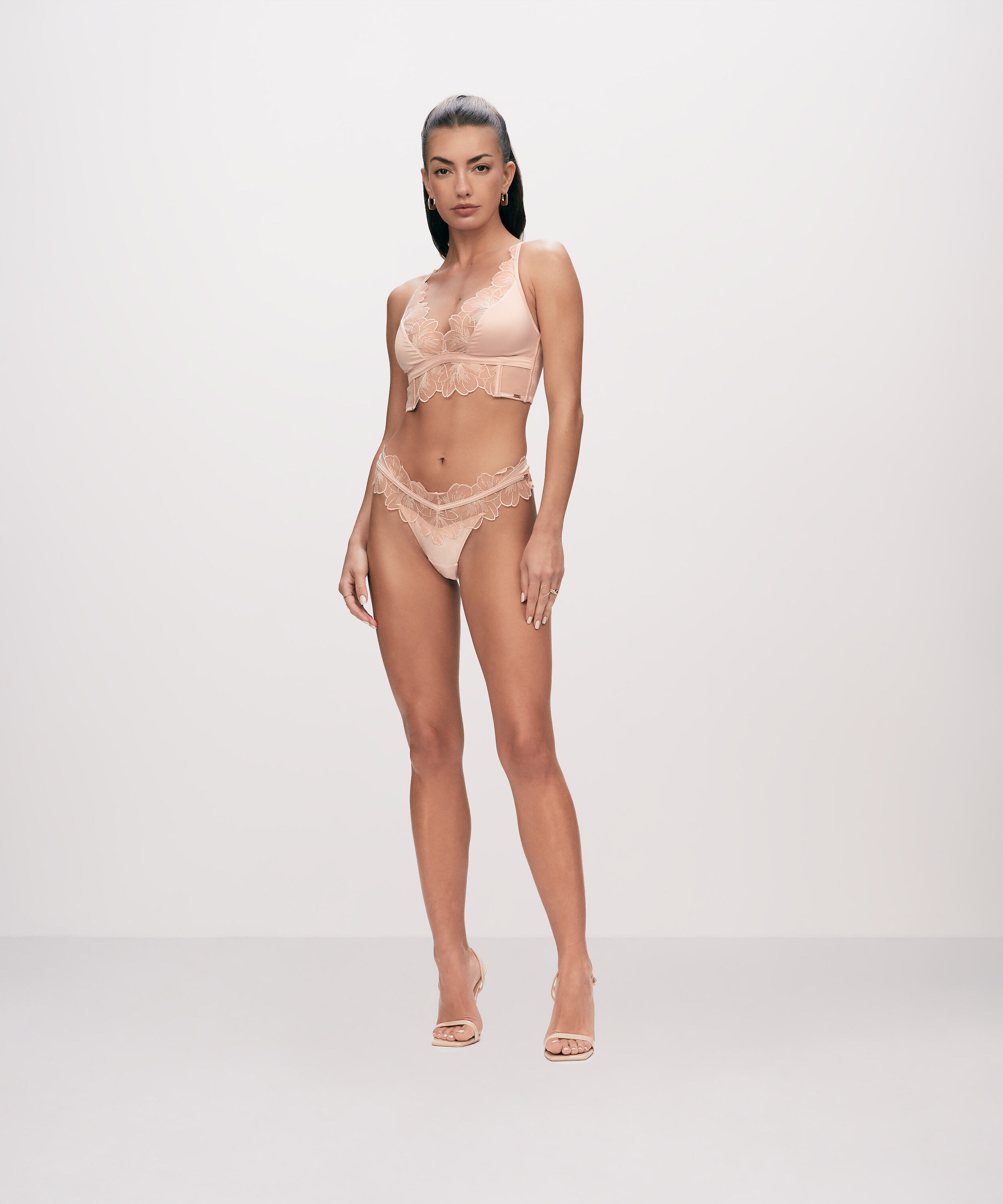 Brazilian Sher, Rosa