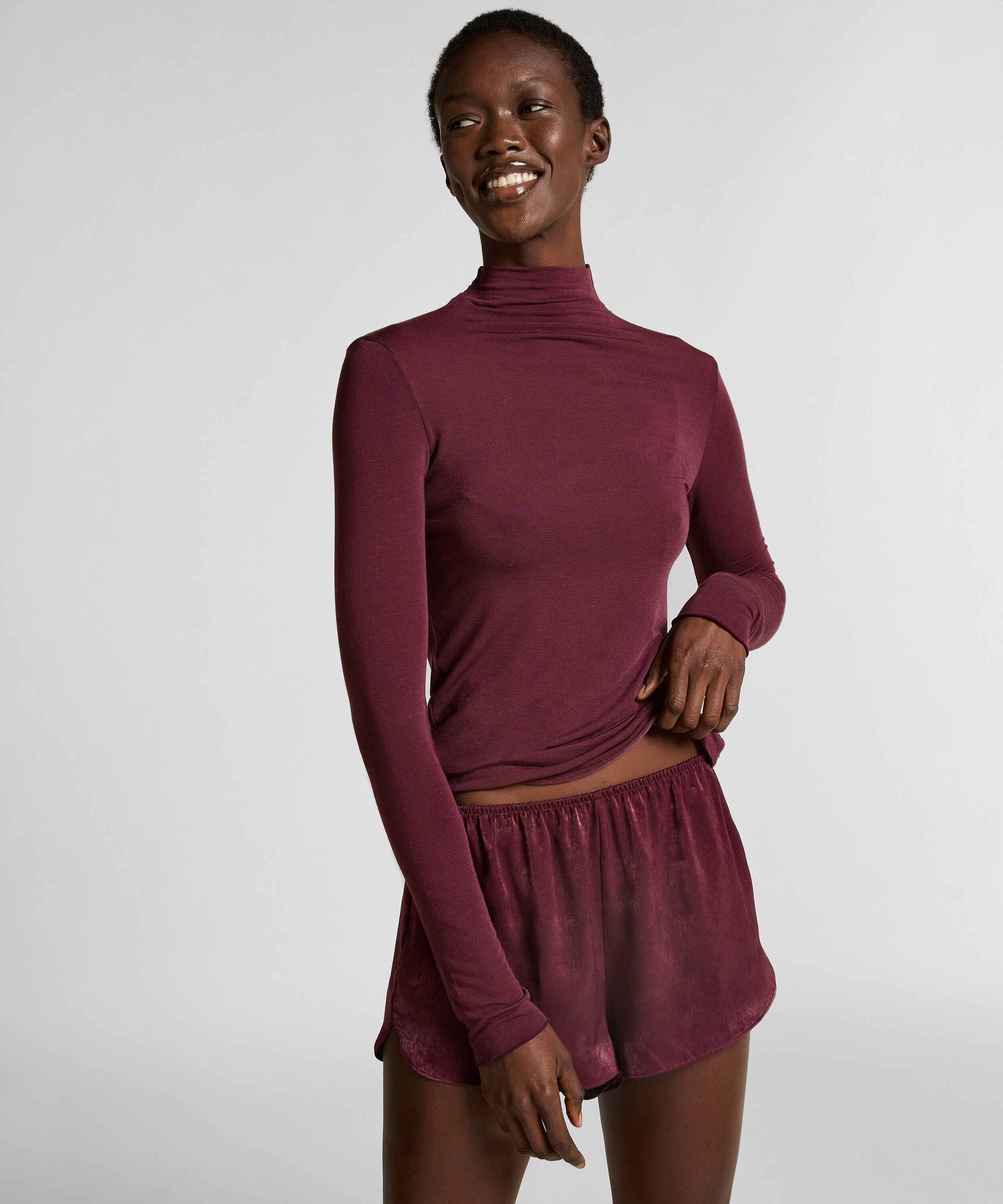 super soft cashmere-skjorte med høyhalset genser