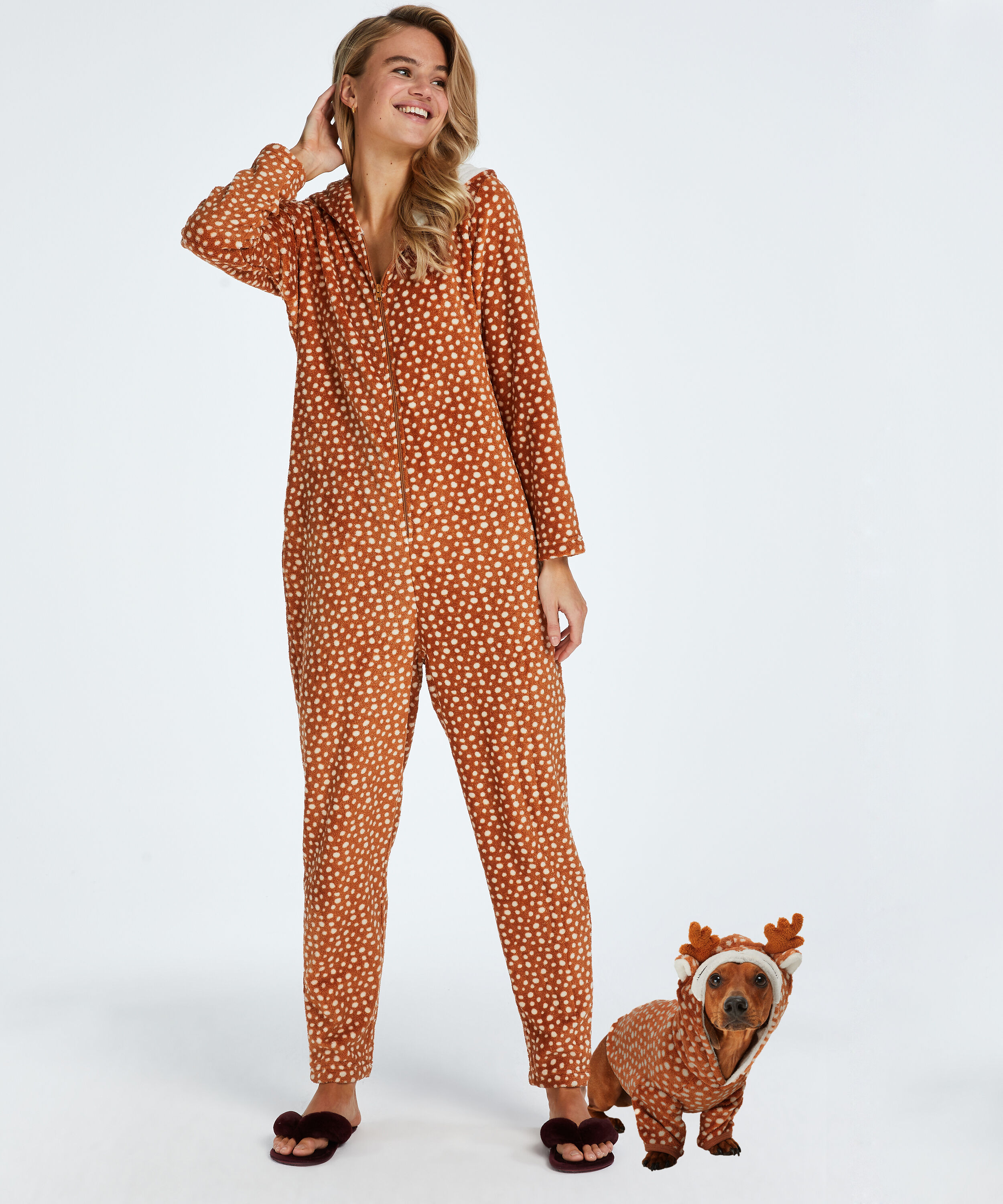 Reinsdyr fleece-onesie, Brun