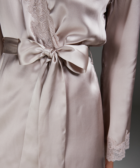 Silkekimono med blonder, Rosa