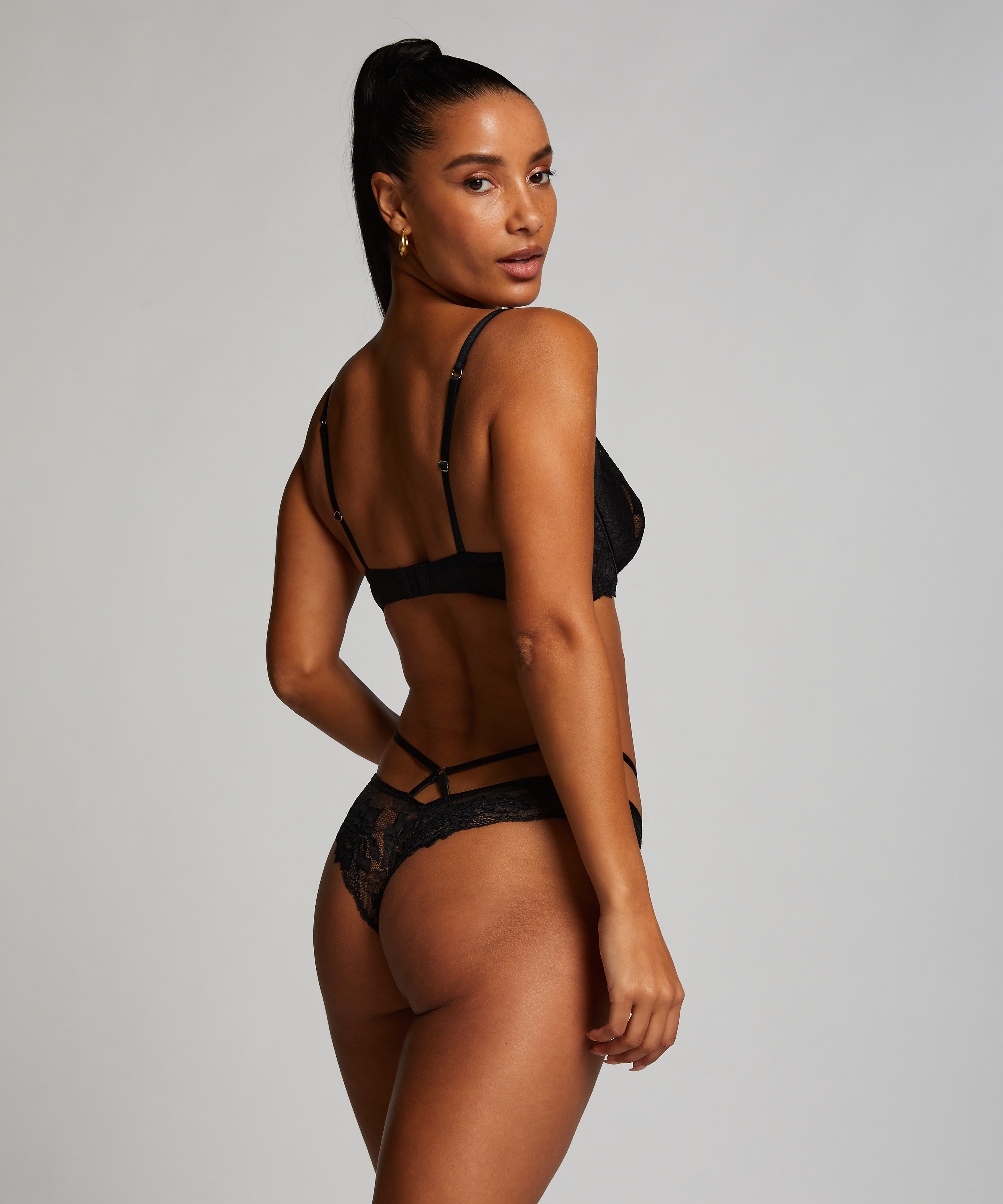 Sosha BH med bøyle, uten polstring, Svart, main