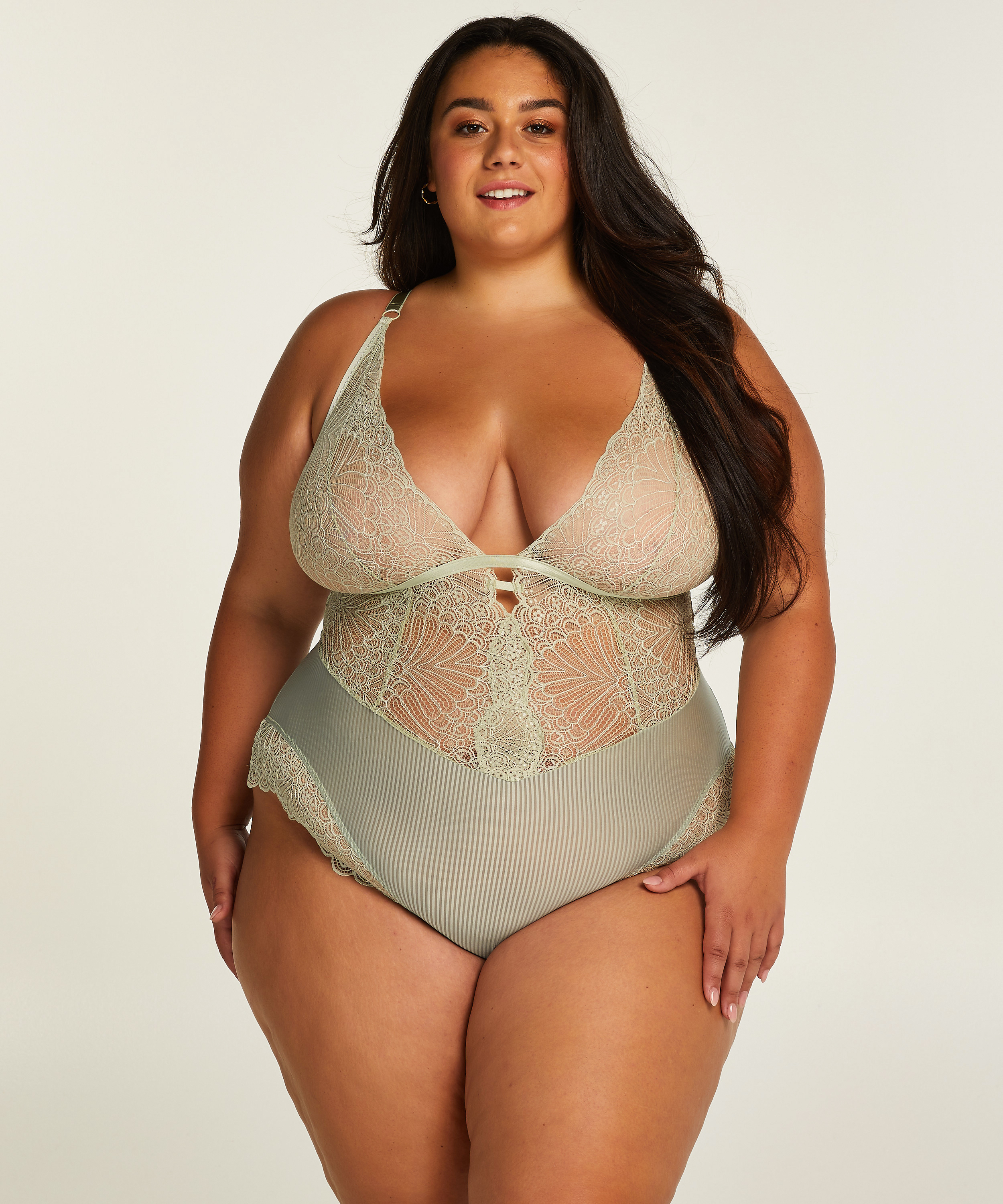 Naomi Body, Grønn, main