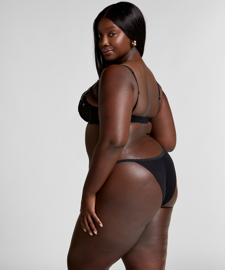 Chloe Brazilian, Svart