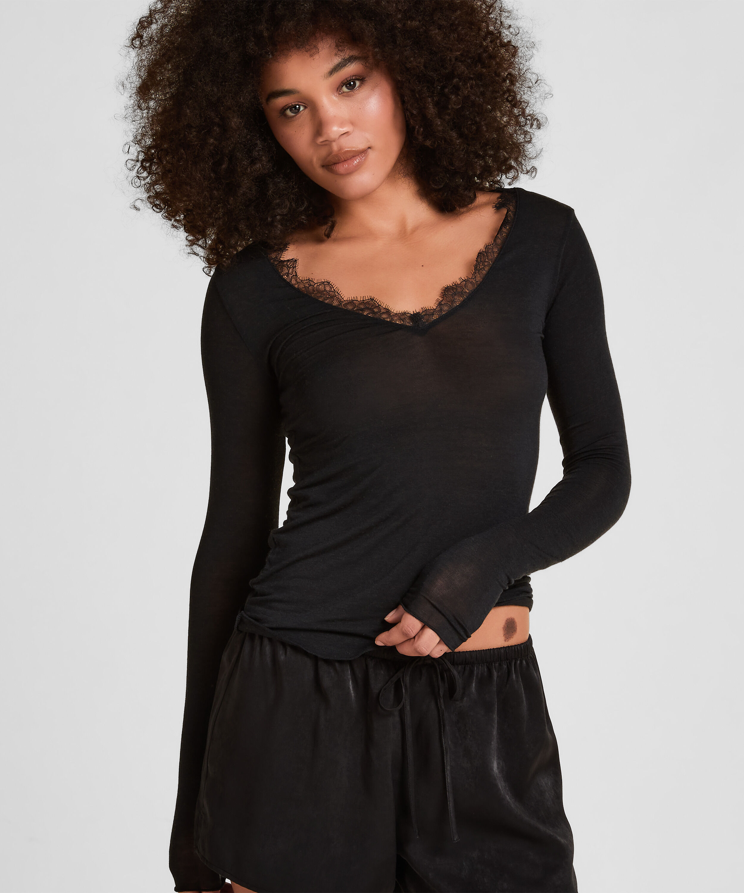 super soft bluse med V-hals og cashmere, Svart super soft bluse med V-hals og cashmere, Svart