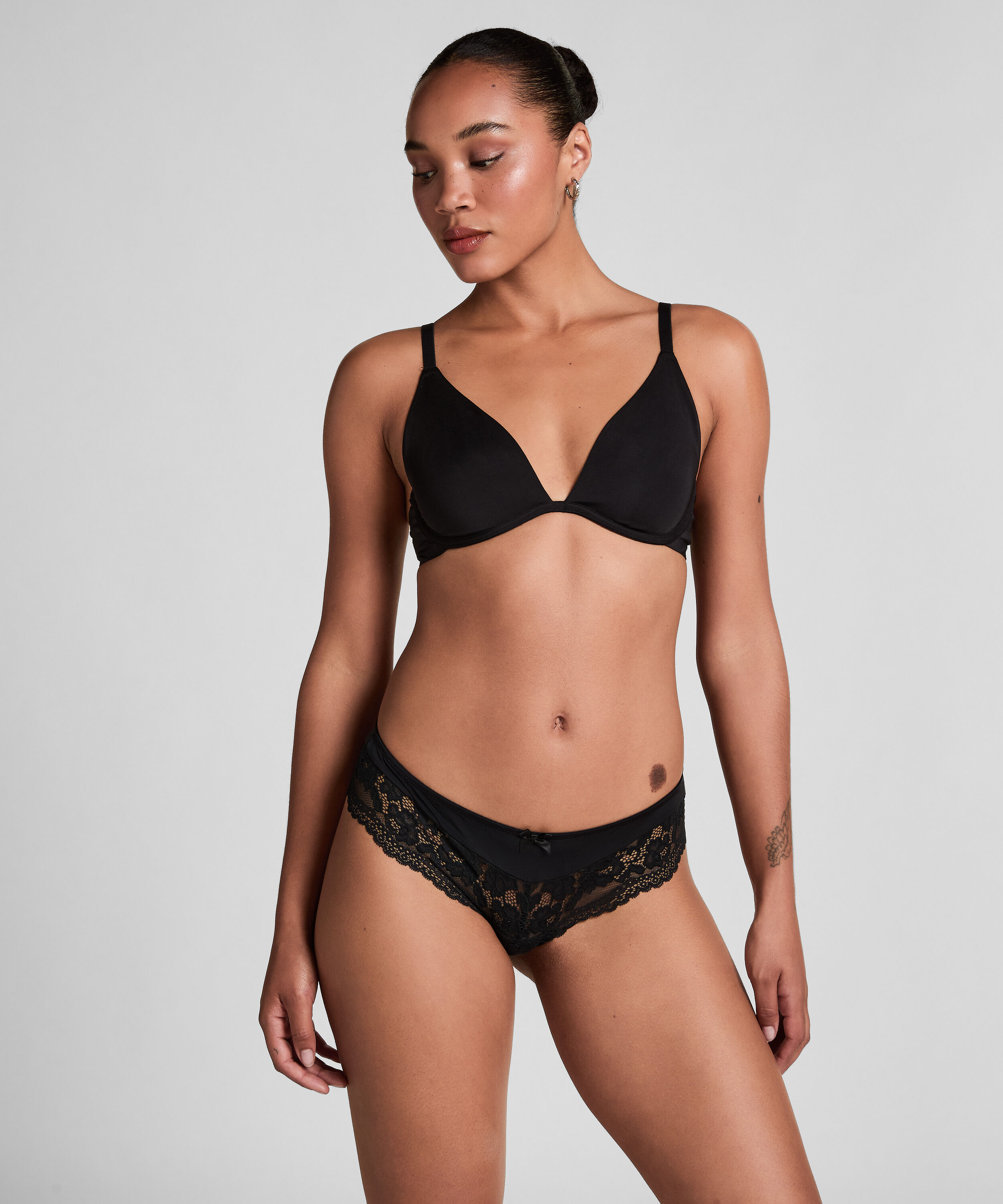 Valencia Brazilian Shorts, Svart Valencia Brazilian Shorts, Svart