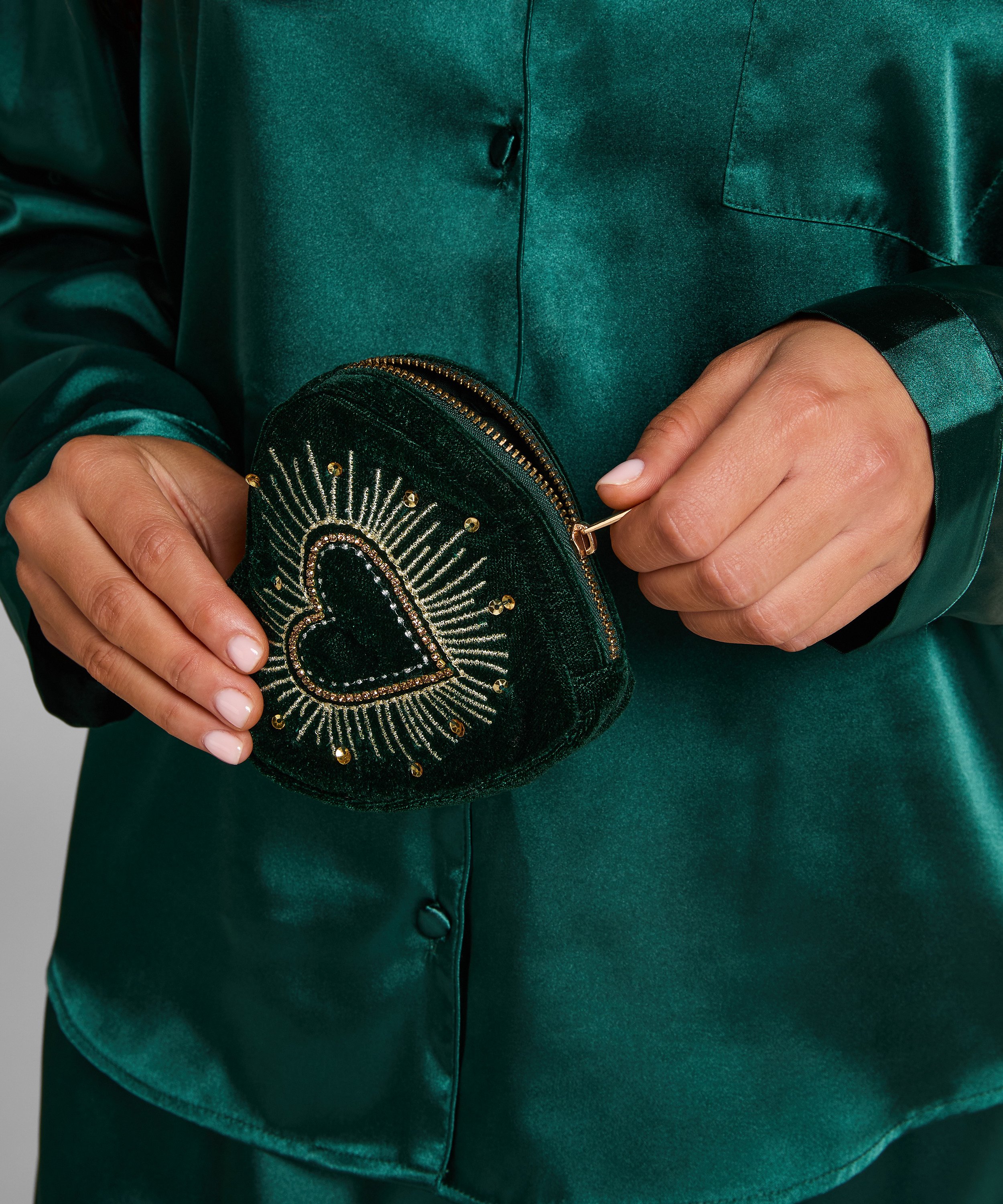 Hjerteformet lommebok med glidelås, Grønn, main