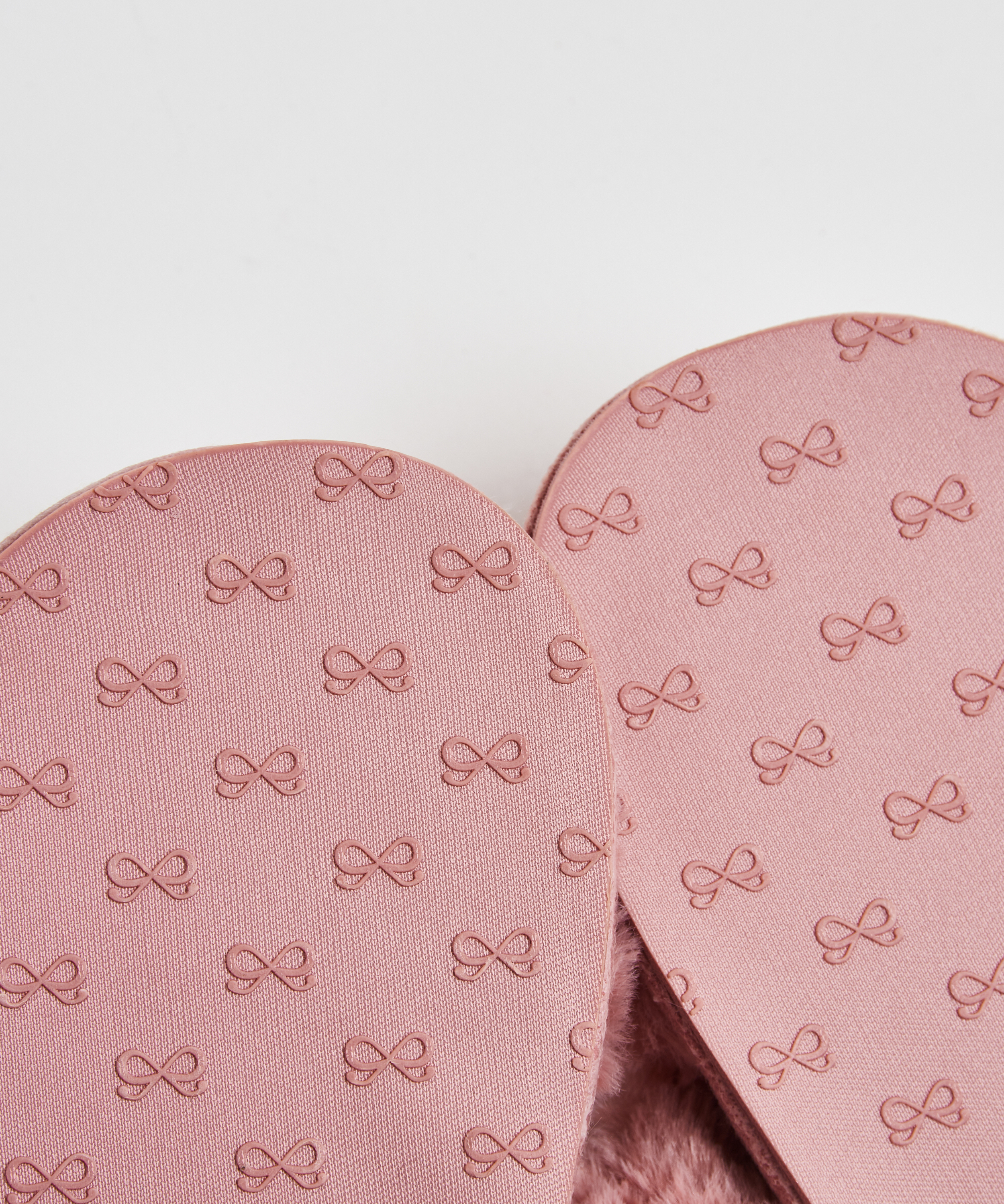 T&oslash;fler i fuskepels, Rosa, main