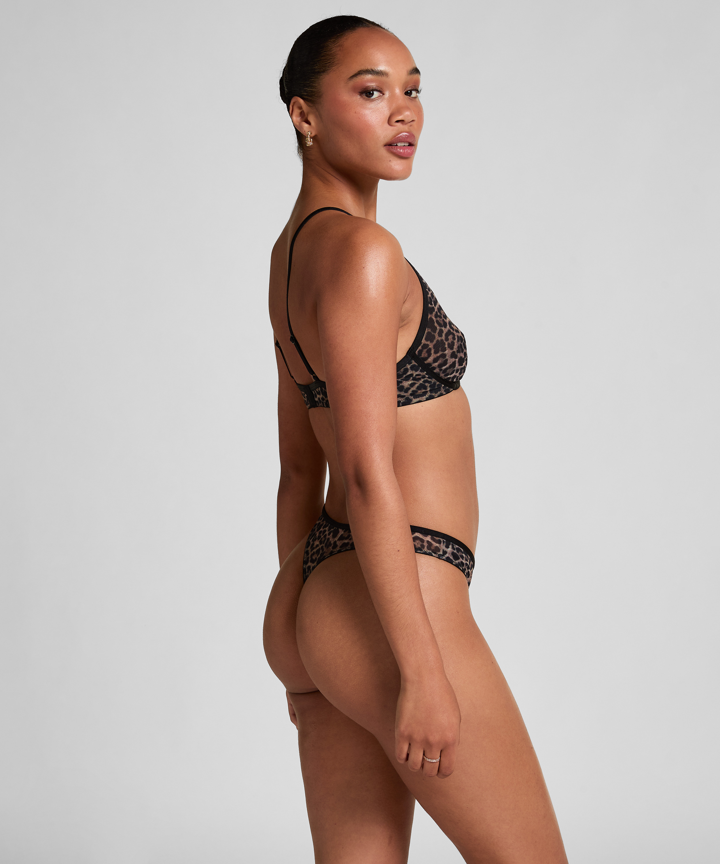 Høyt skåret stringtruse Leopard Tara, Svart, main