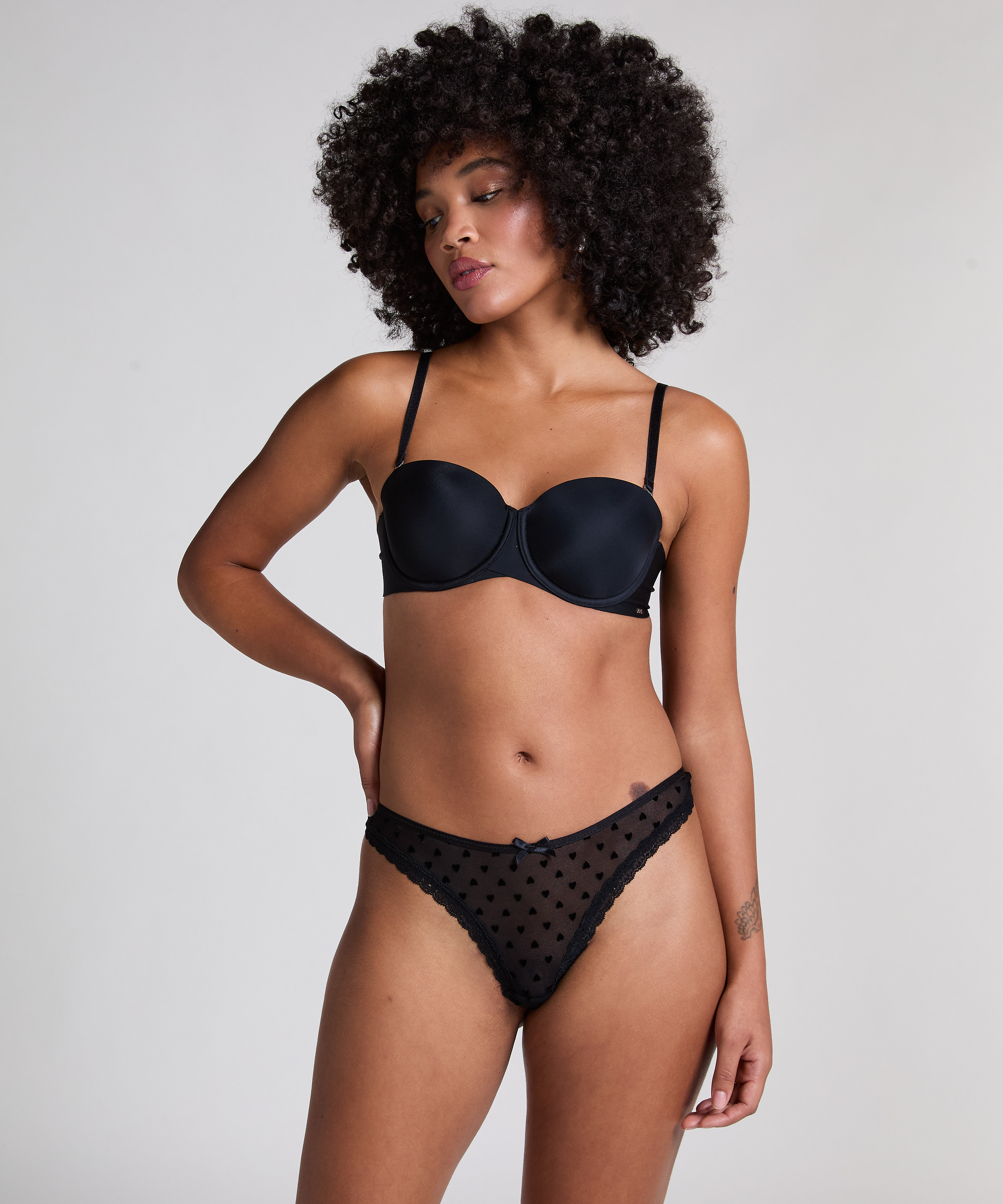 G-streng Phoebe, Svart, main