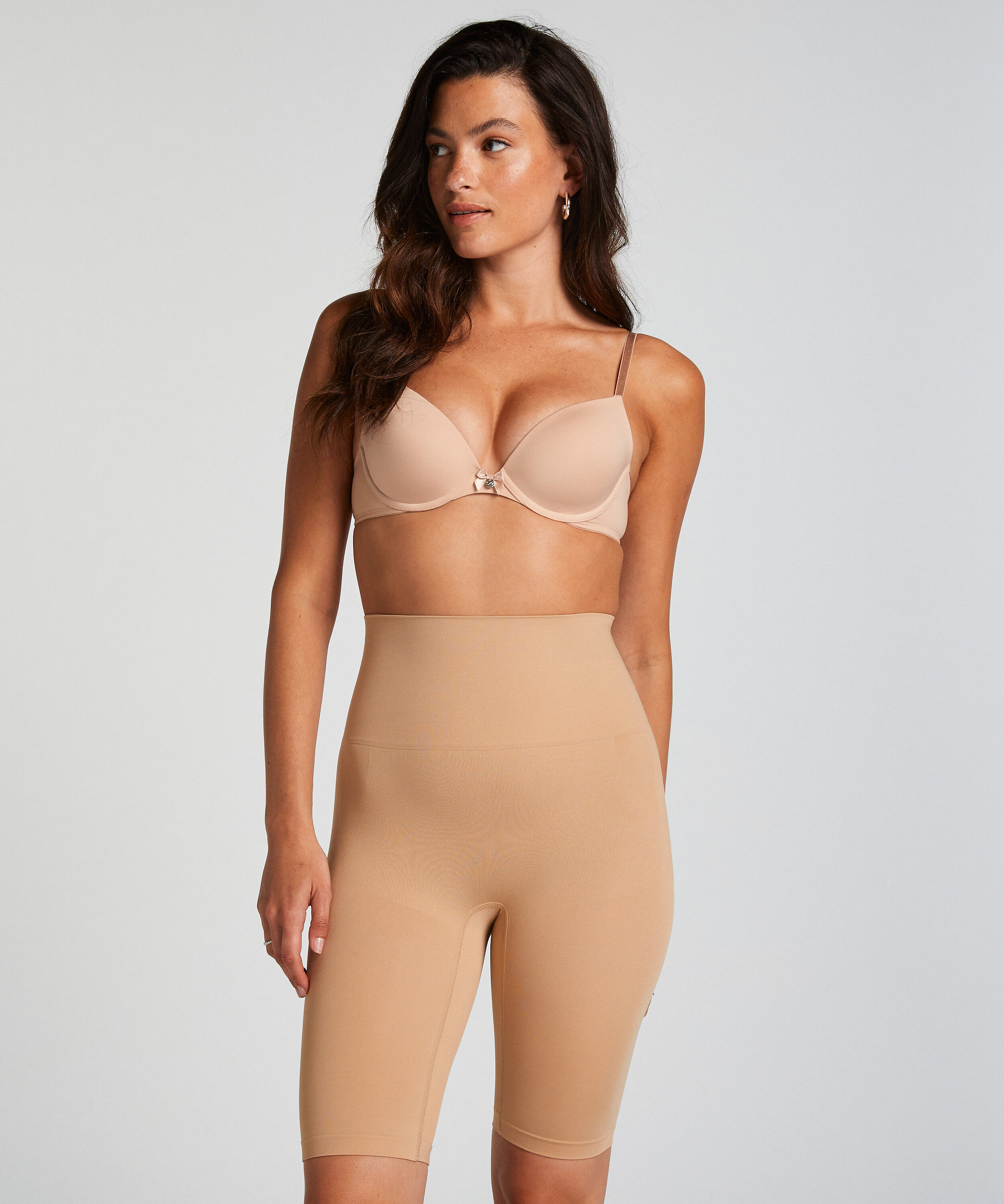 Oppstrammende og slankere bukse, Beige Oppstrammende og slankere bukse, Beige