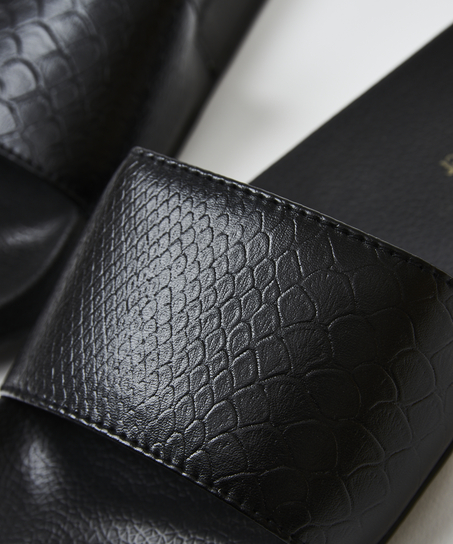 Slippers med slangemønster, Svart