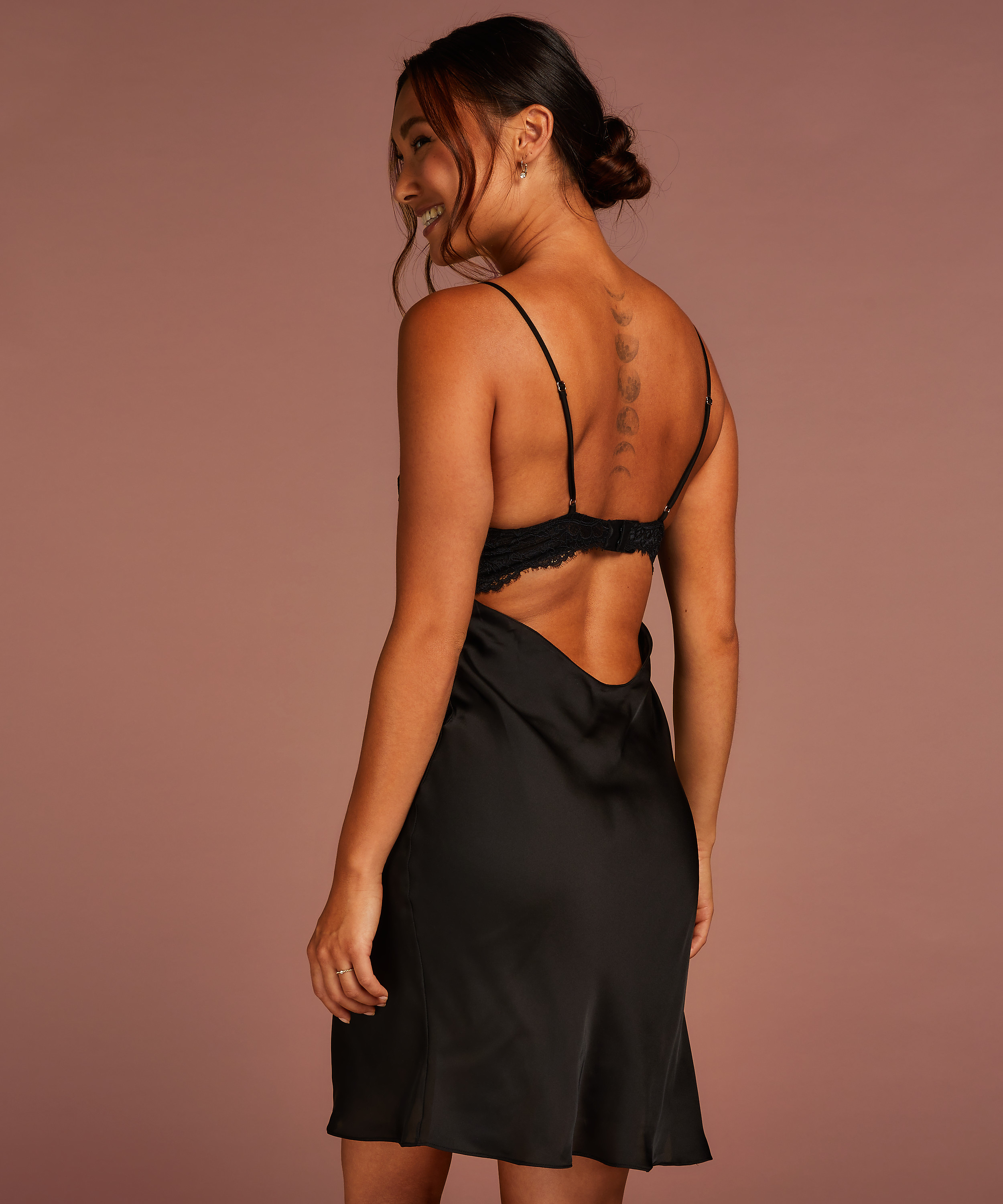 Slipkjole Lora, Svart, main