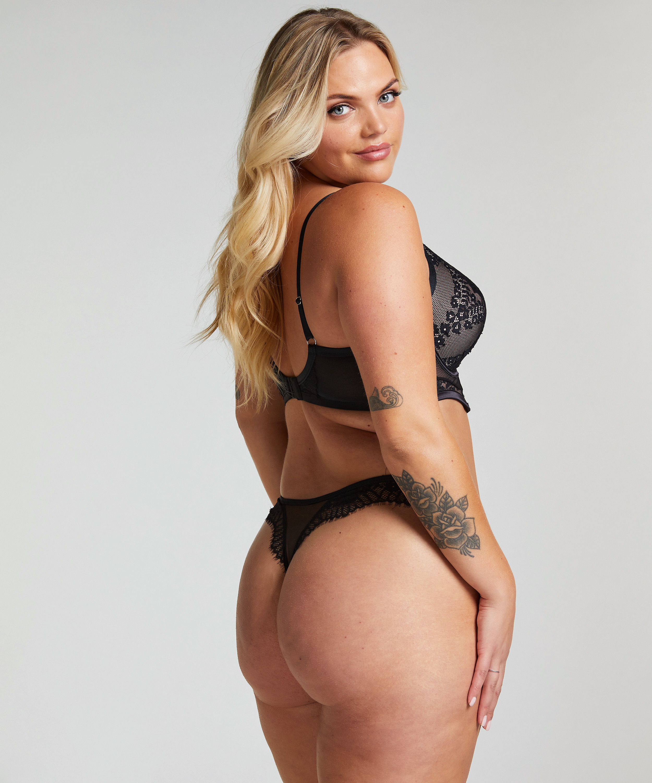 Tanga Daphne, Svart, main