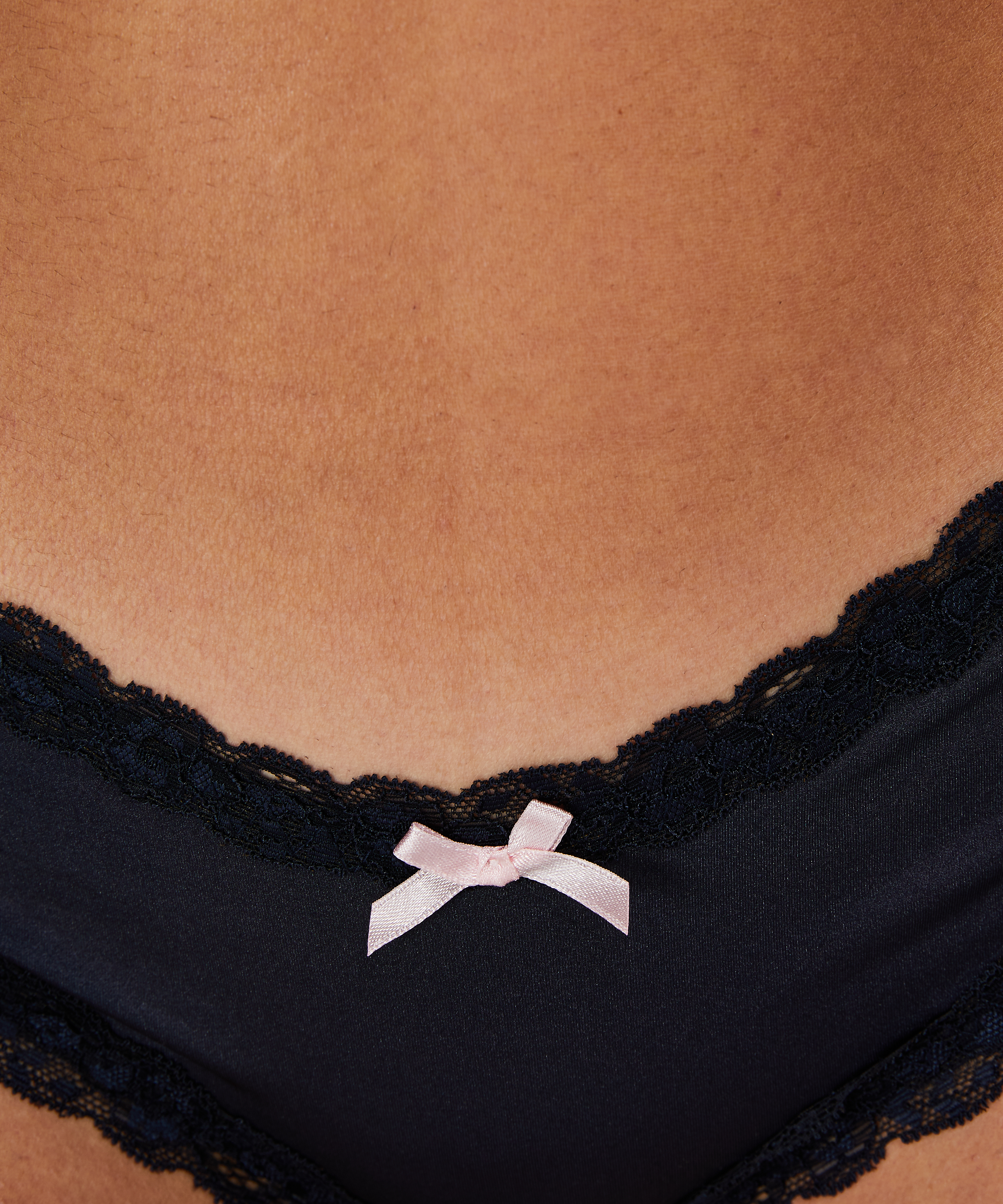 V-formet brasiliansk i mikrofiber, Bl&aring;, main