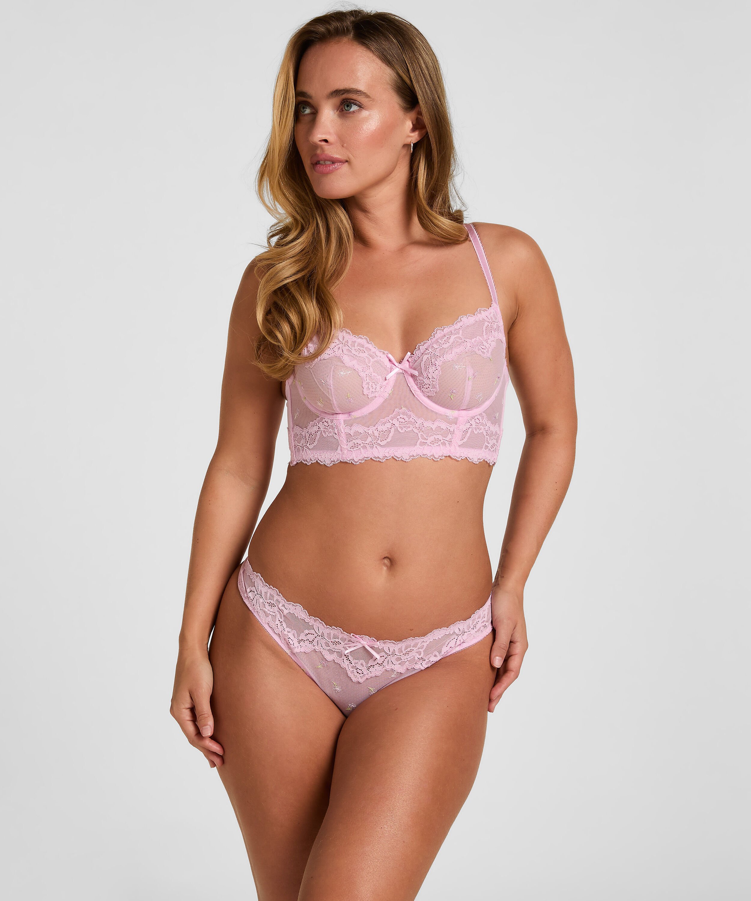 Highleg String Camellia