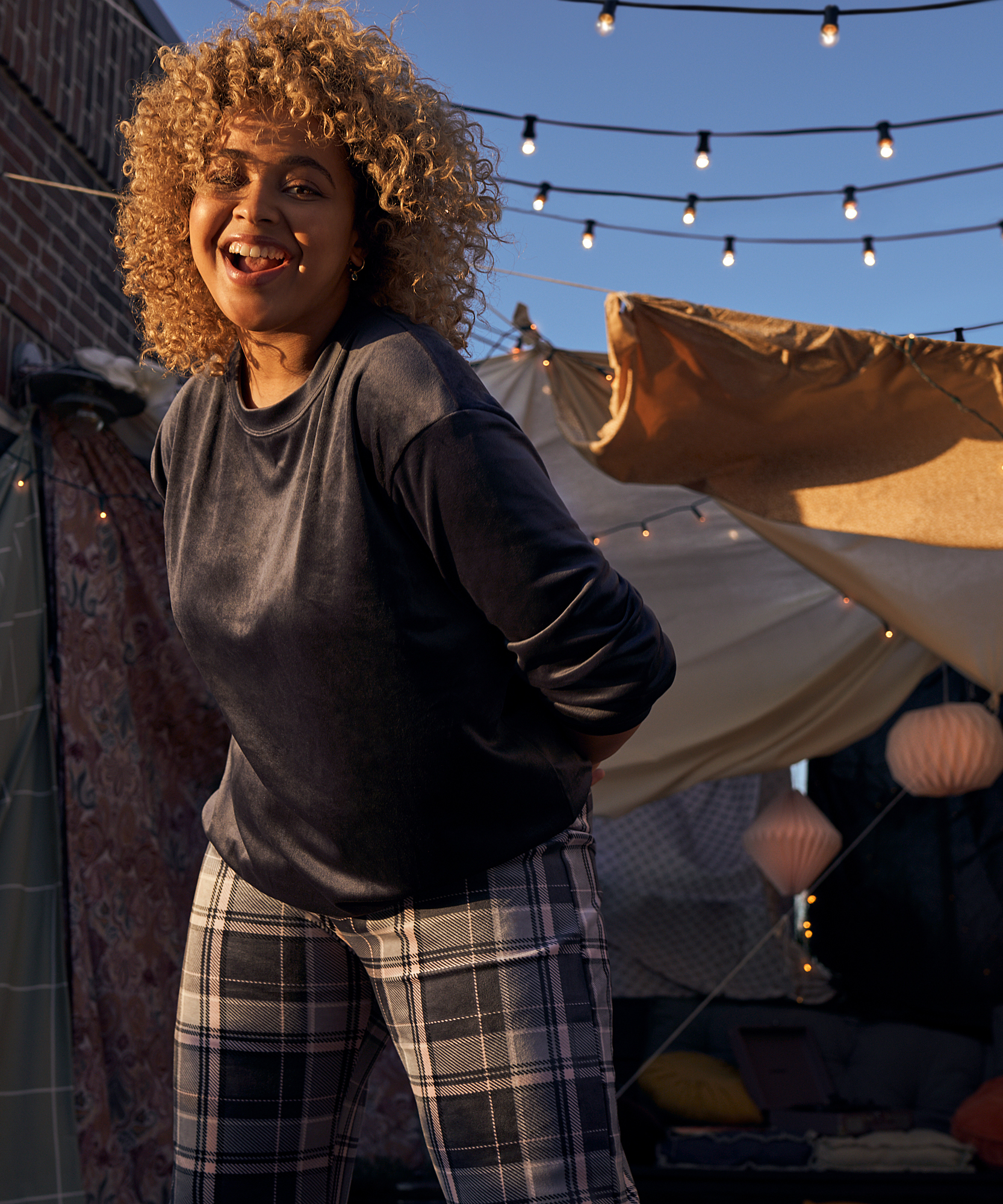 Pyjamassett i fl&oslash;yel, Gr&aring;, main