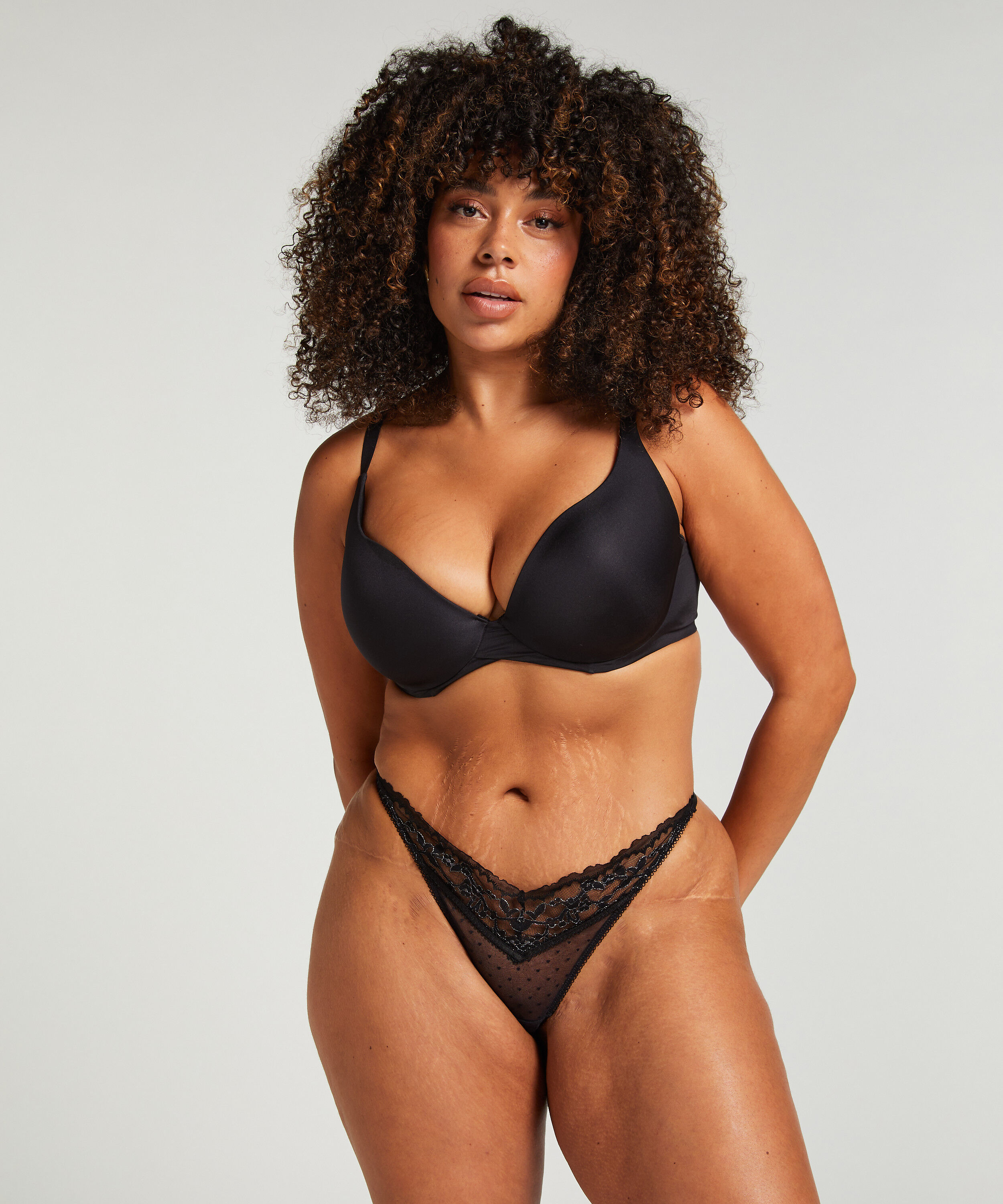 G-streng Alina, Svart