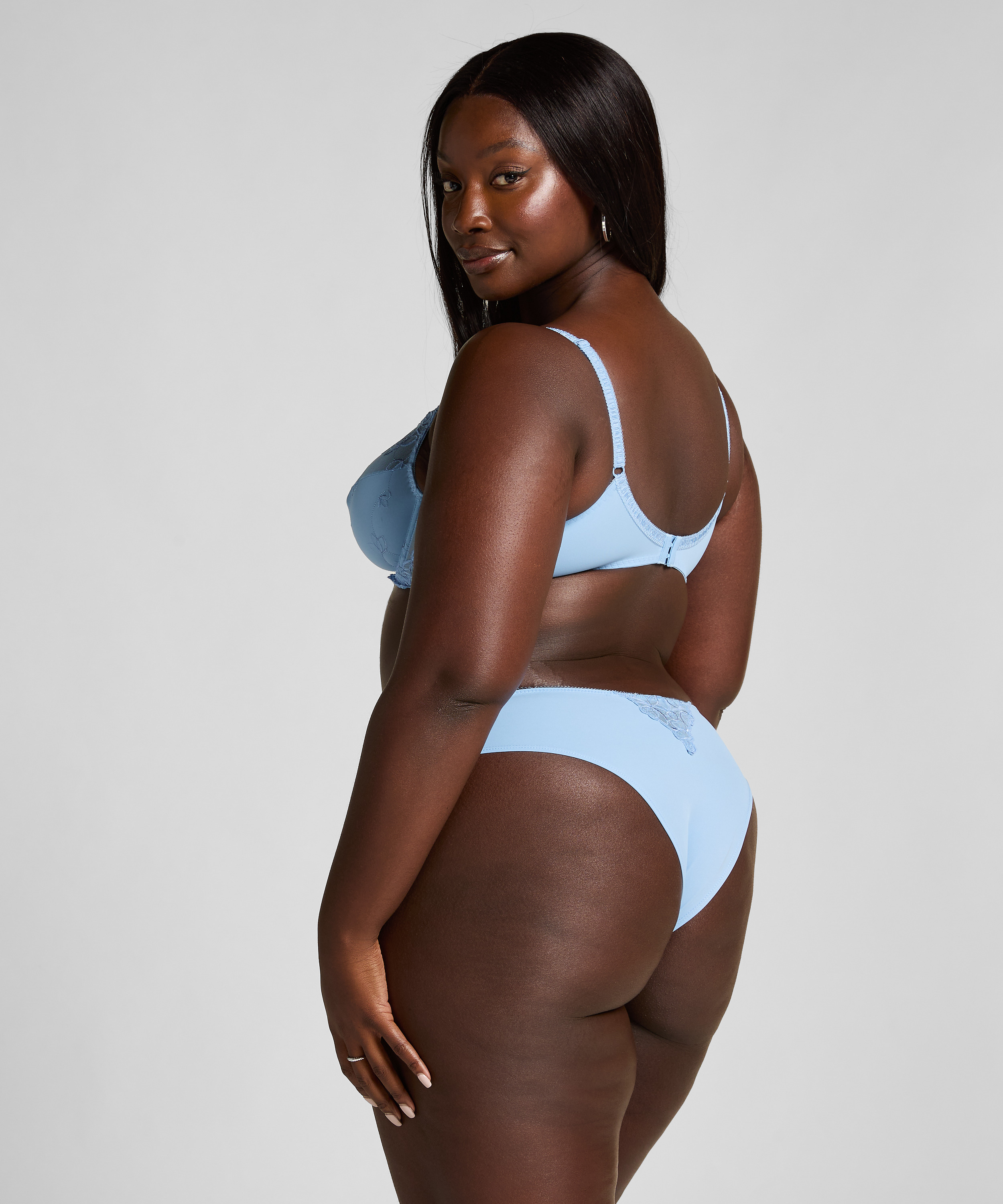 Brasiliansk Diva, Blå, main