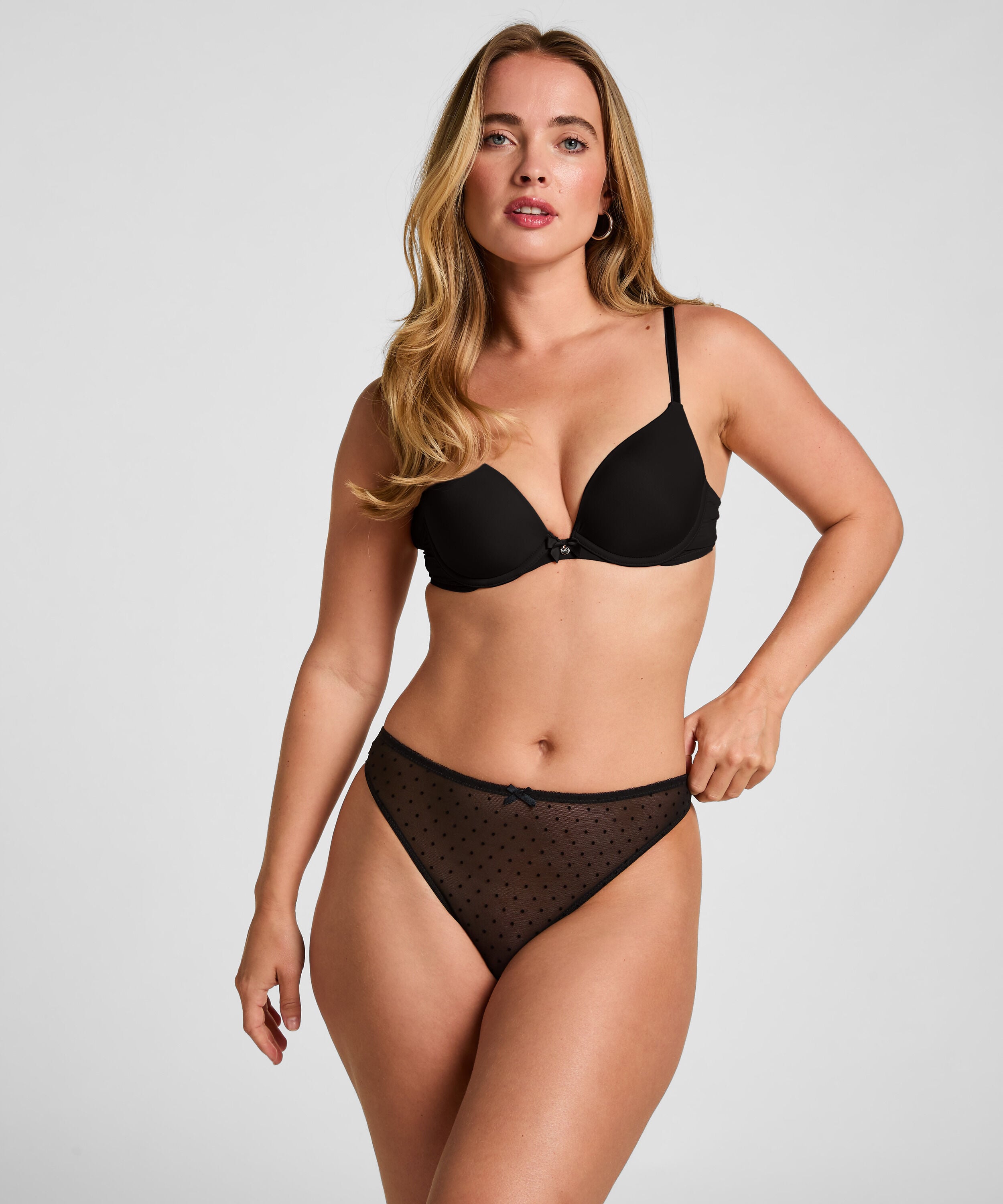 Highleg Thong Frankie, Svart